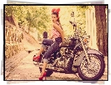 Dziewczyna, Motocykl