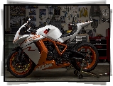 Motocykl, KTM 1190 RC8 R