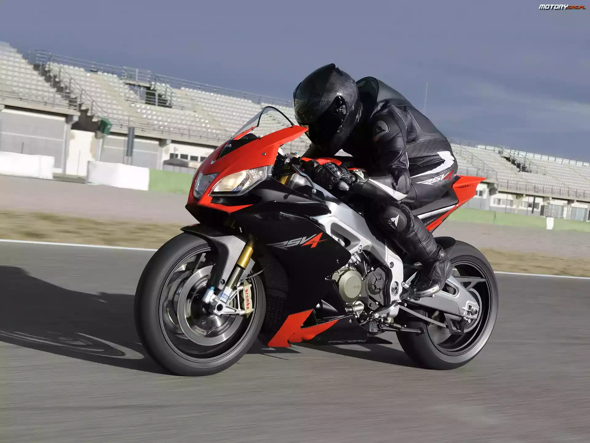 Kask, Aprilia RSV4, Karbonowy