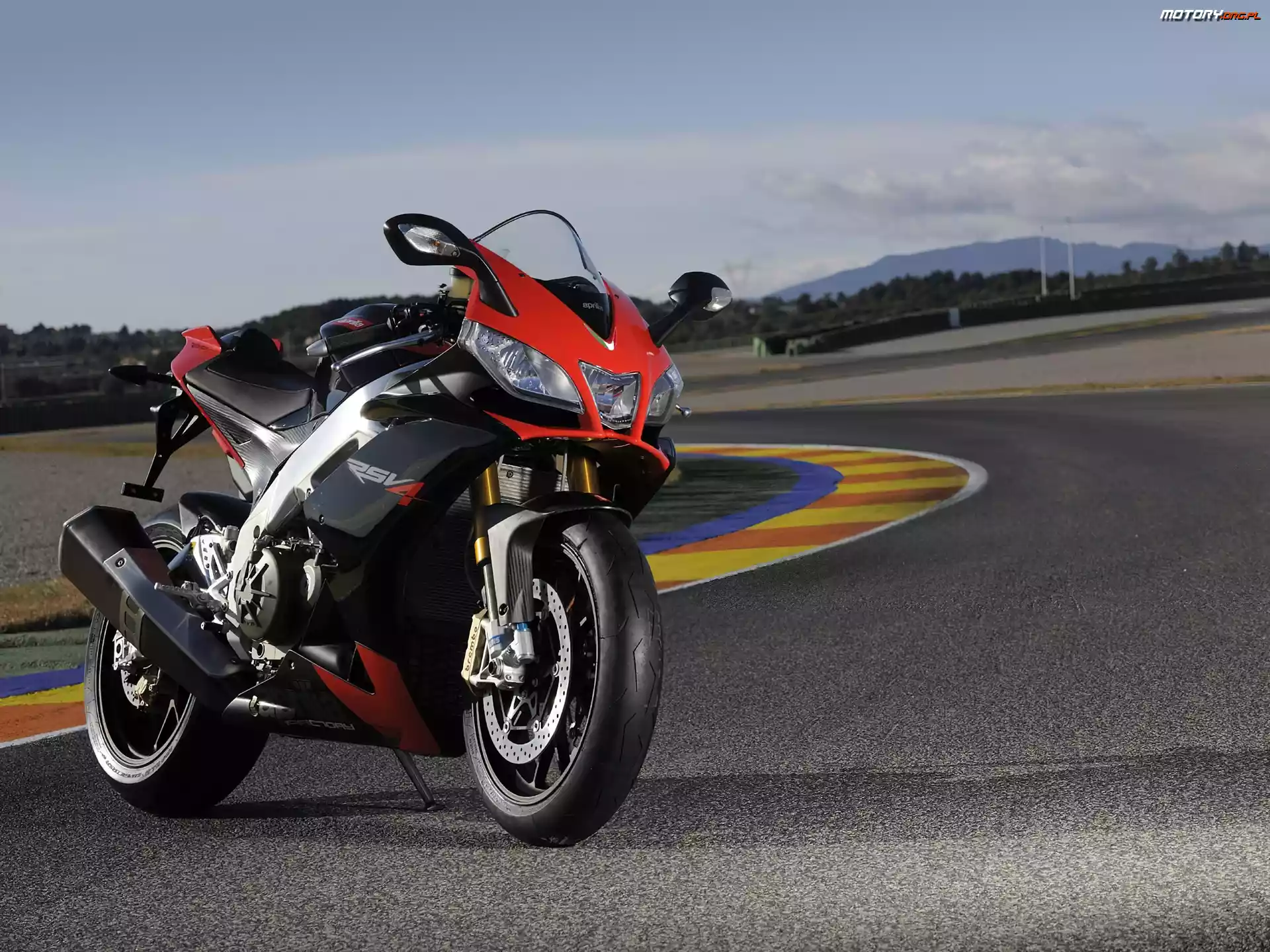 Wyścigowy, Aprilia RSV4, Tor