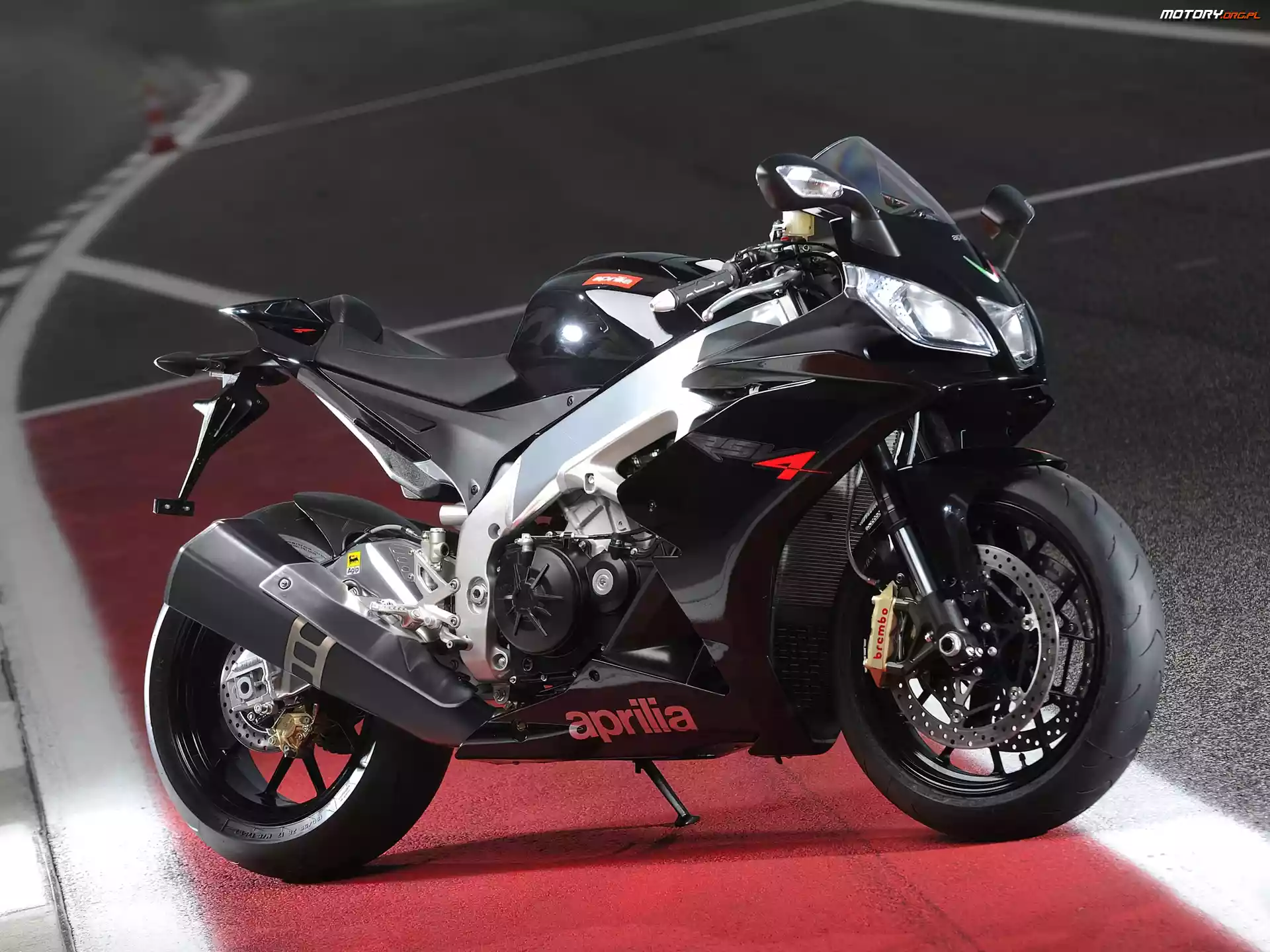 Wyścigowy, Aprilia RSV4, Tor