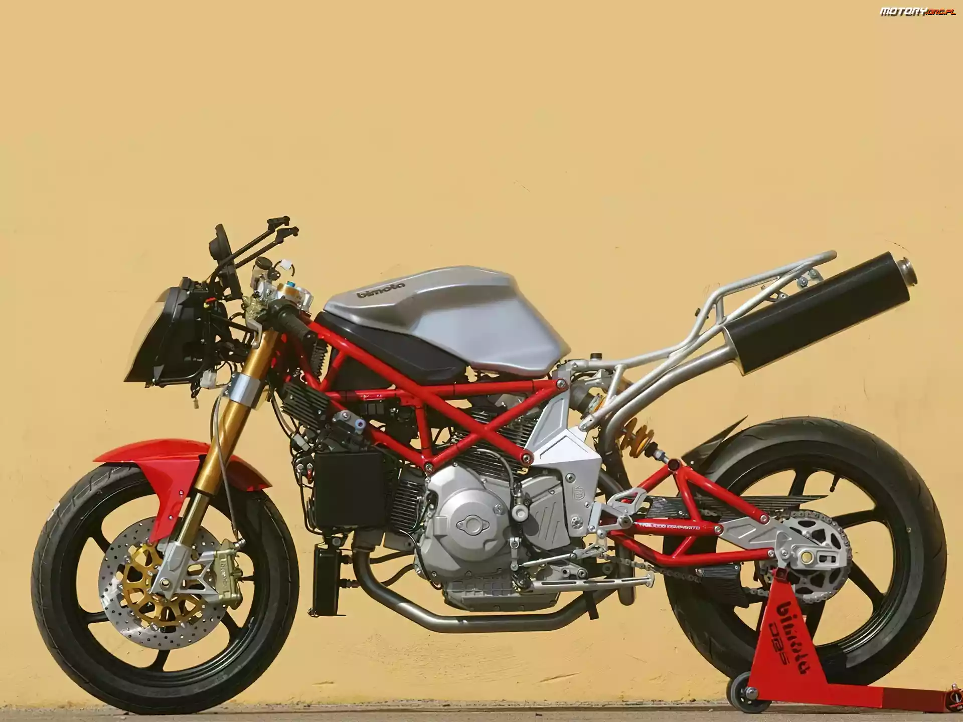 Silnik, Bimota DB5, Rama
