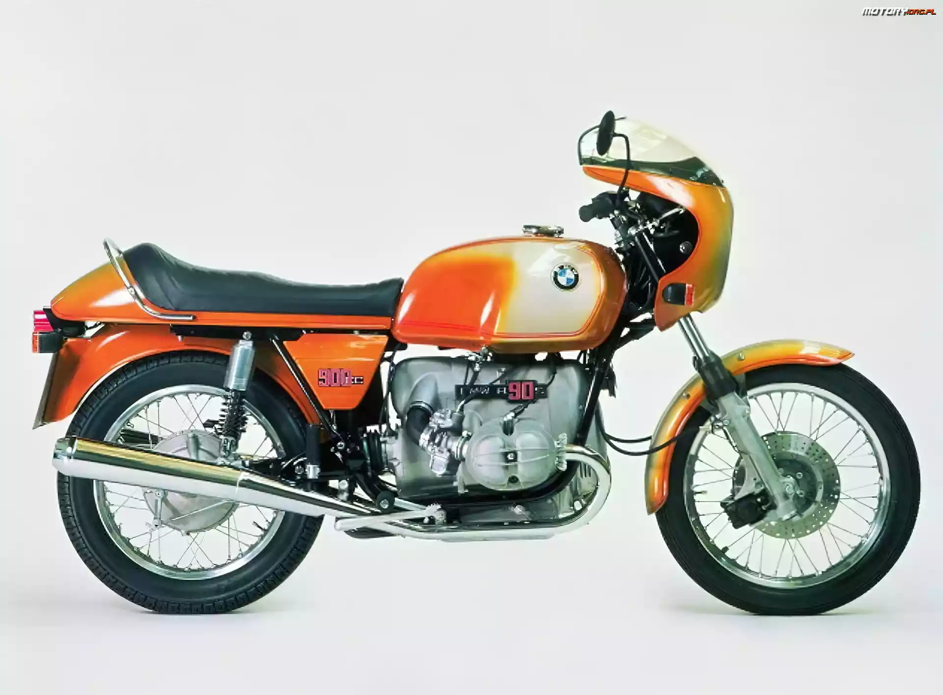 Motor BMW, pomarańczowy