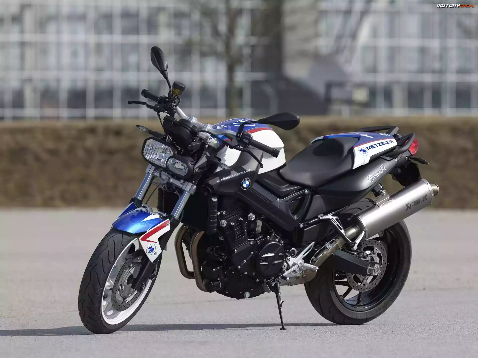 Reflektor, BMW F800R, Podwójny