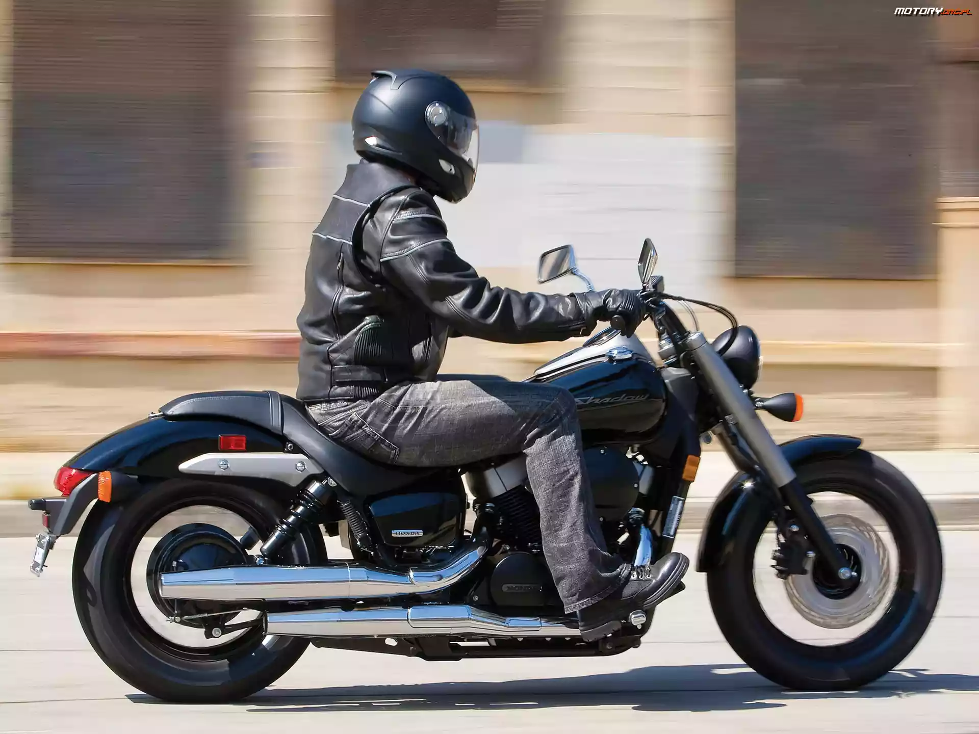 Honda VT 750 Shadow Phantom, Czarna