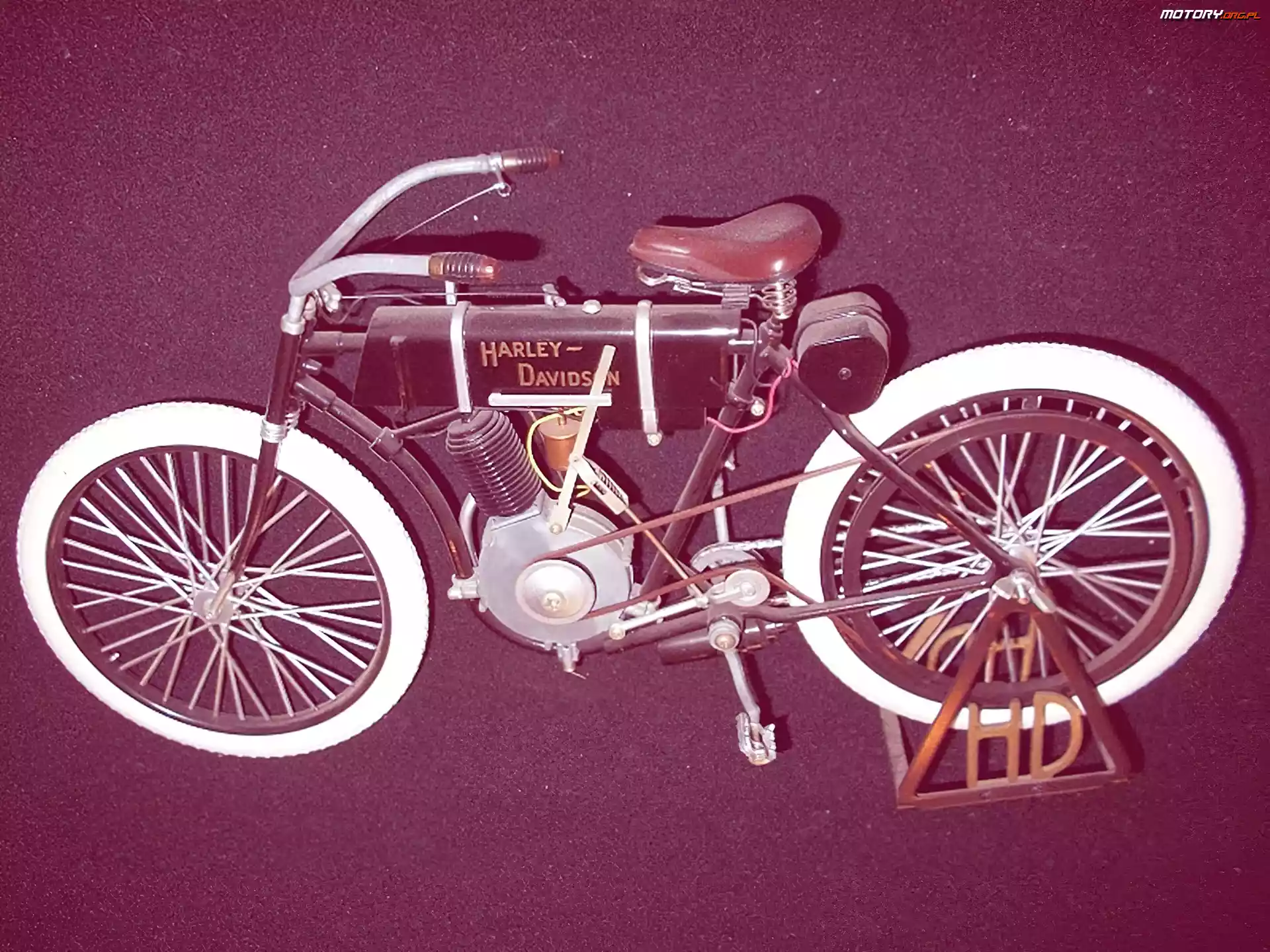 1903, Harley Davidson