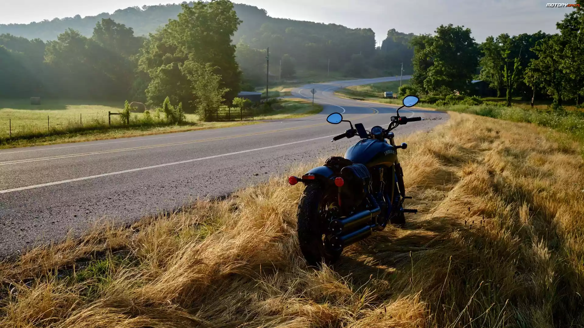 Drzewa, Motocykl Indian, Droga