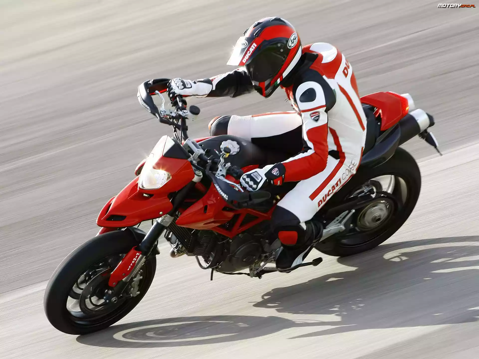 Kask, Ducati Hypermotard 1100, Motocyklista