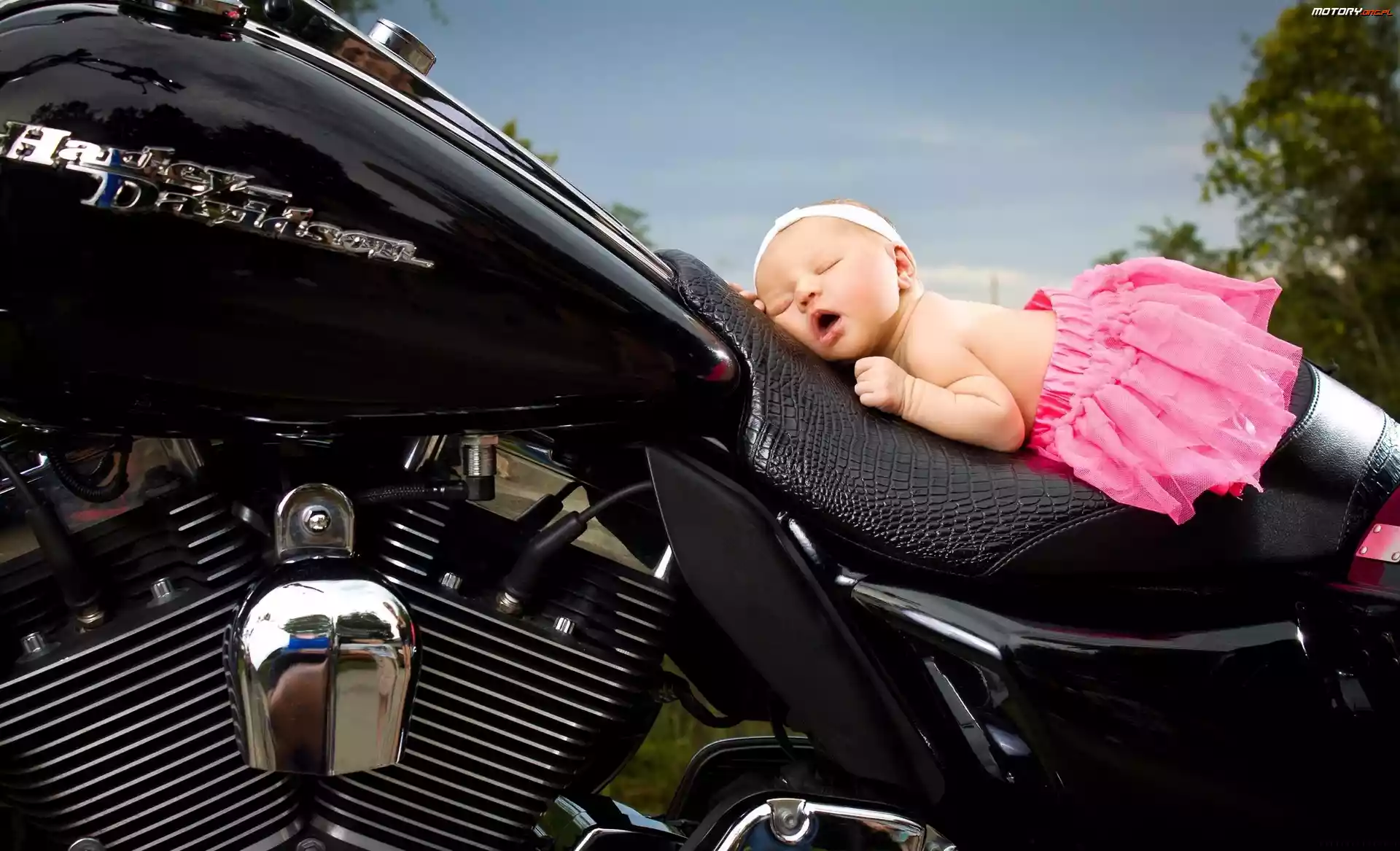 Dziewczynka, Harley-Davidson, Śpiąca, Motor