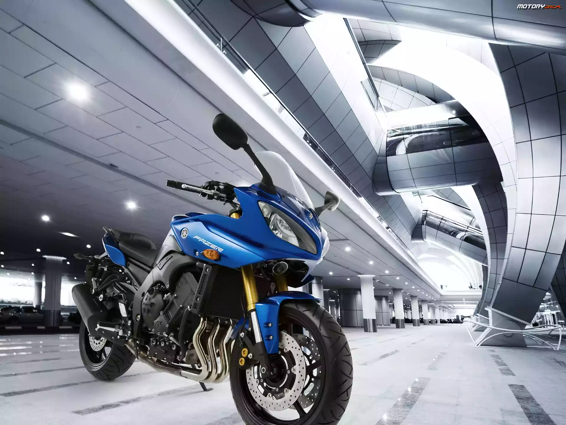 Owiewki, Yamaha FZ8