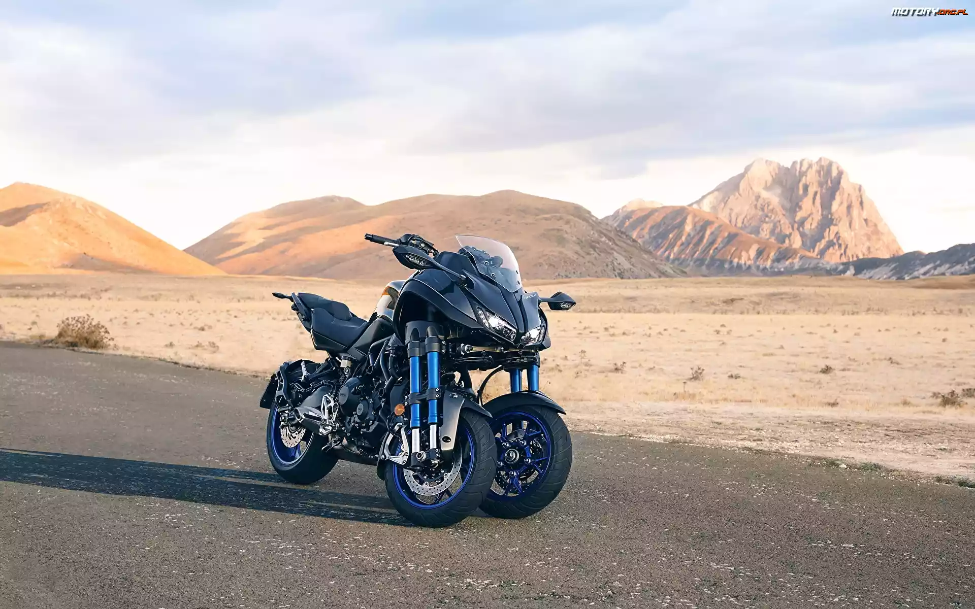 Góry, Motor trzykołowy, Yamaha Niken