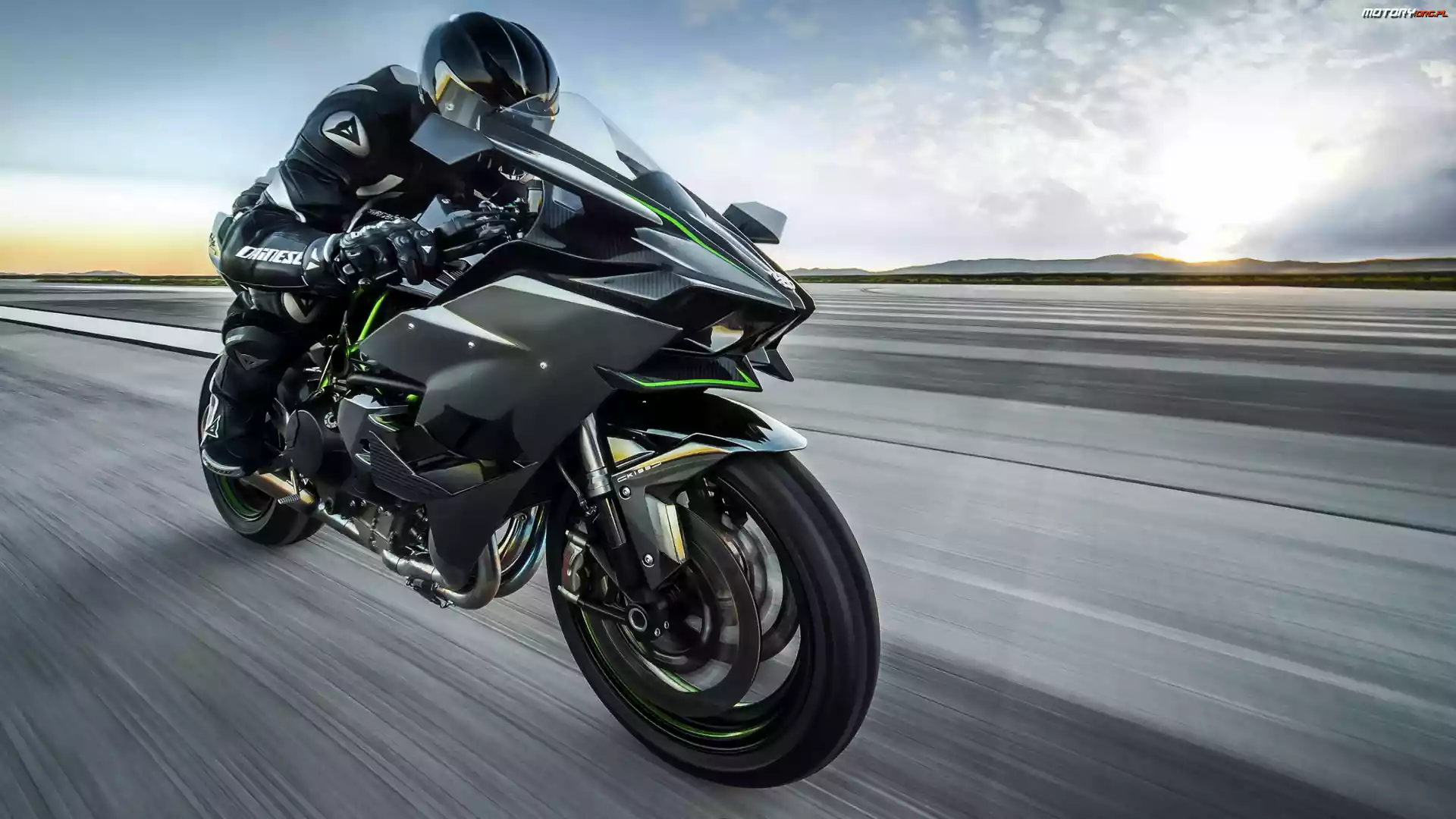 Motocykl, Kawasaki Ninja H2R, Motocyklista, Czarny