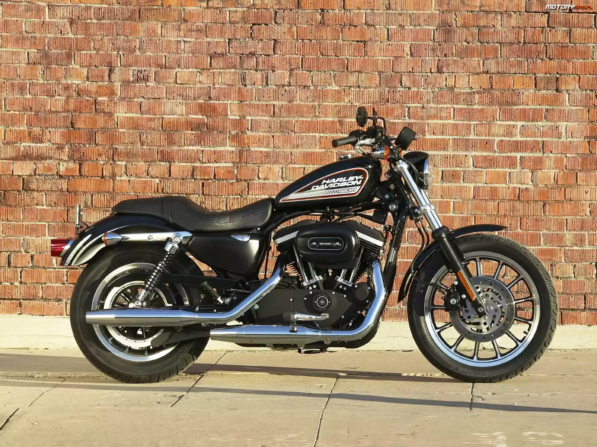 Paliwa, Harley Davidson Sportster XL883R, Bak
