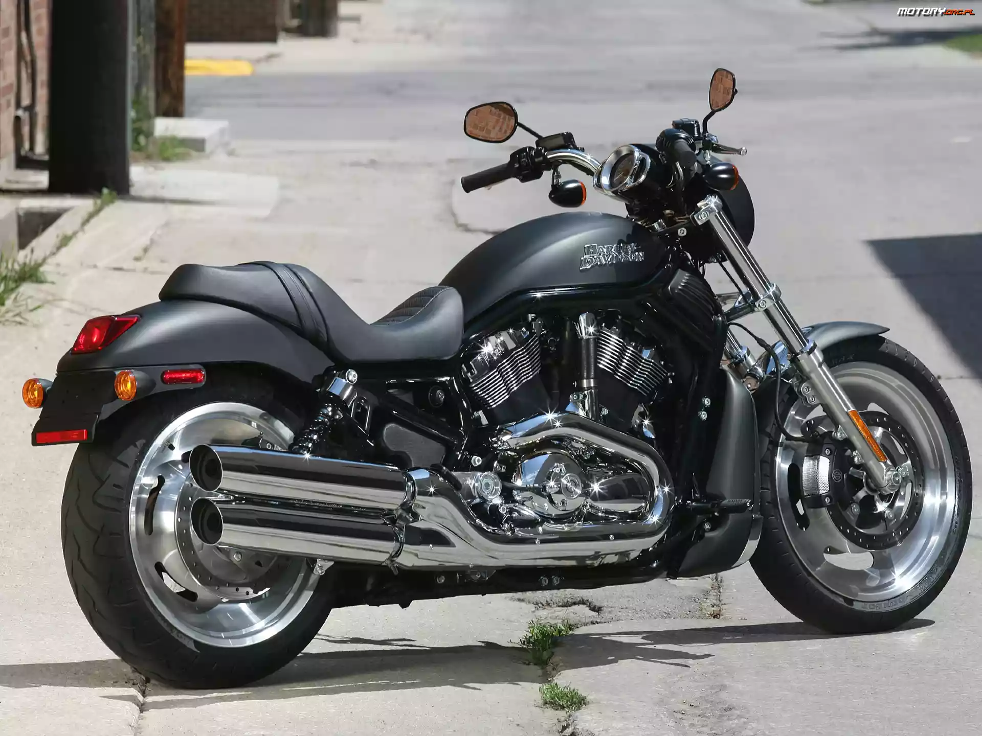 Wydechy, Harley Davidson Night Rod, Chromowane