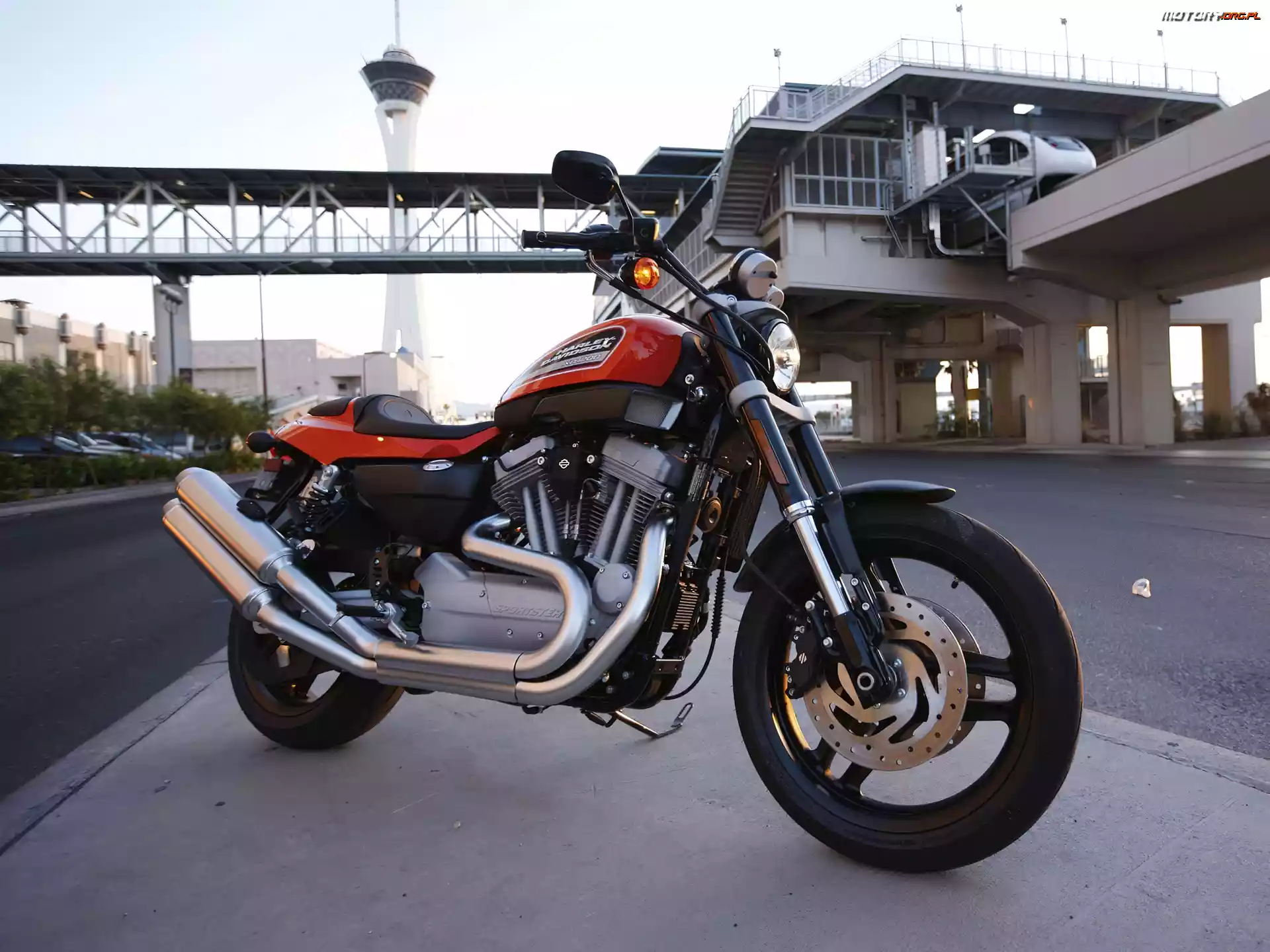 Zawieszenie, Harley Davidson XR1200, Przednie