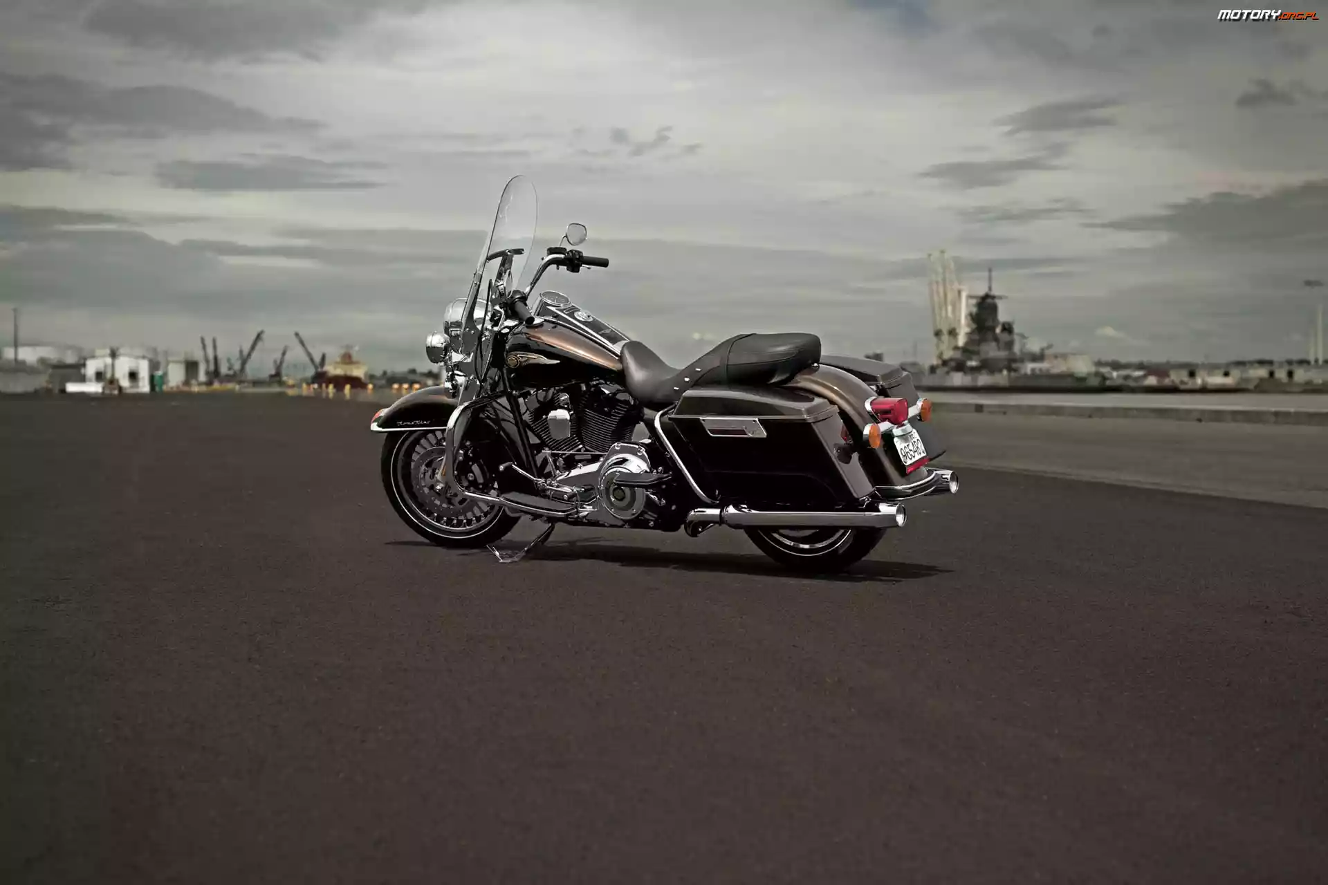 Harley-Davidson , Flhr Road King