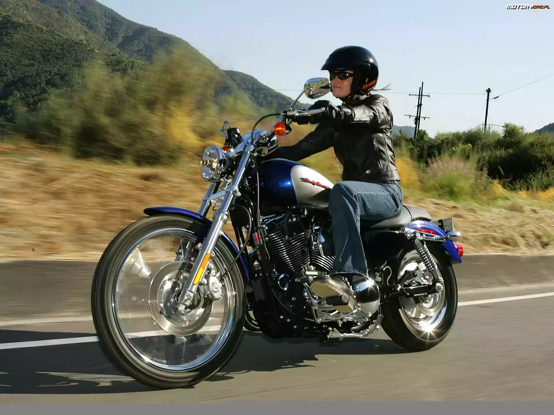 Motocyklistka, Harley Davidson Sportster XL1200C