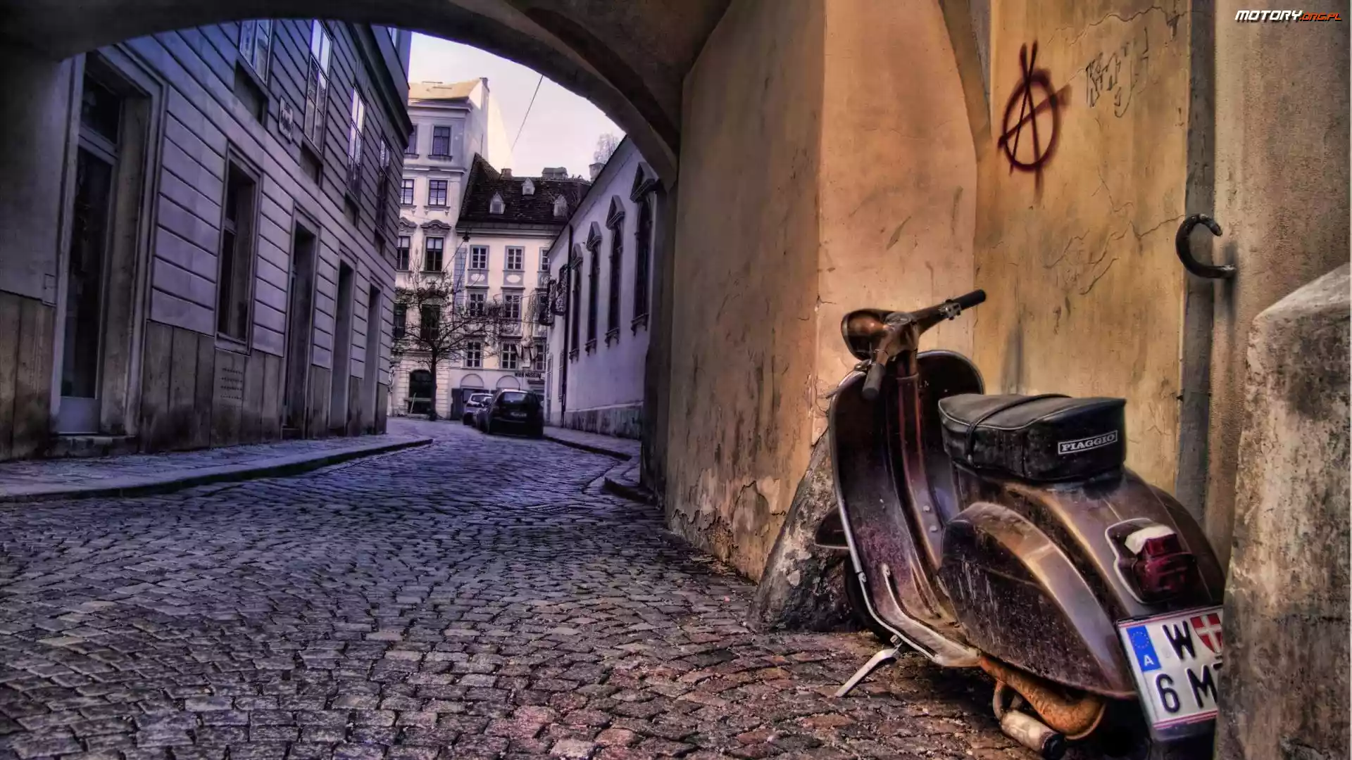 HDR, Domy, Skuter Piaggio, Stary, Ulica