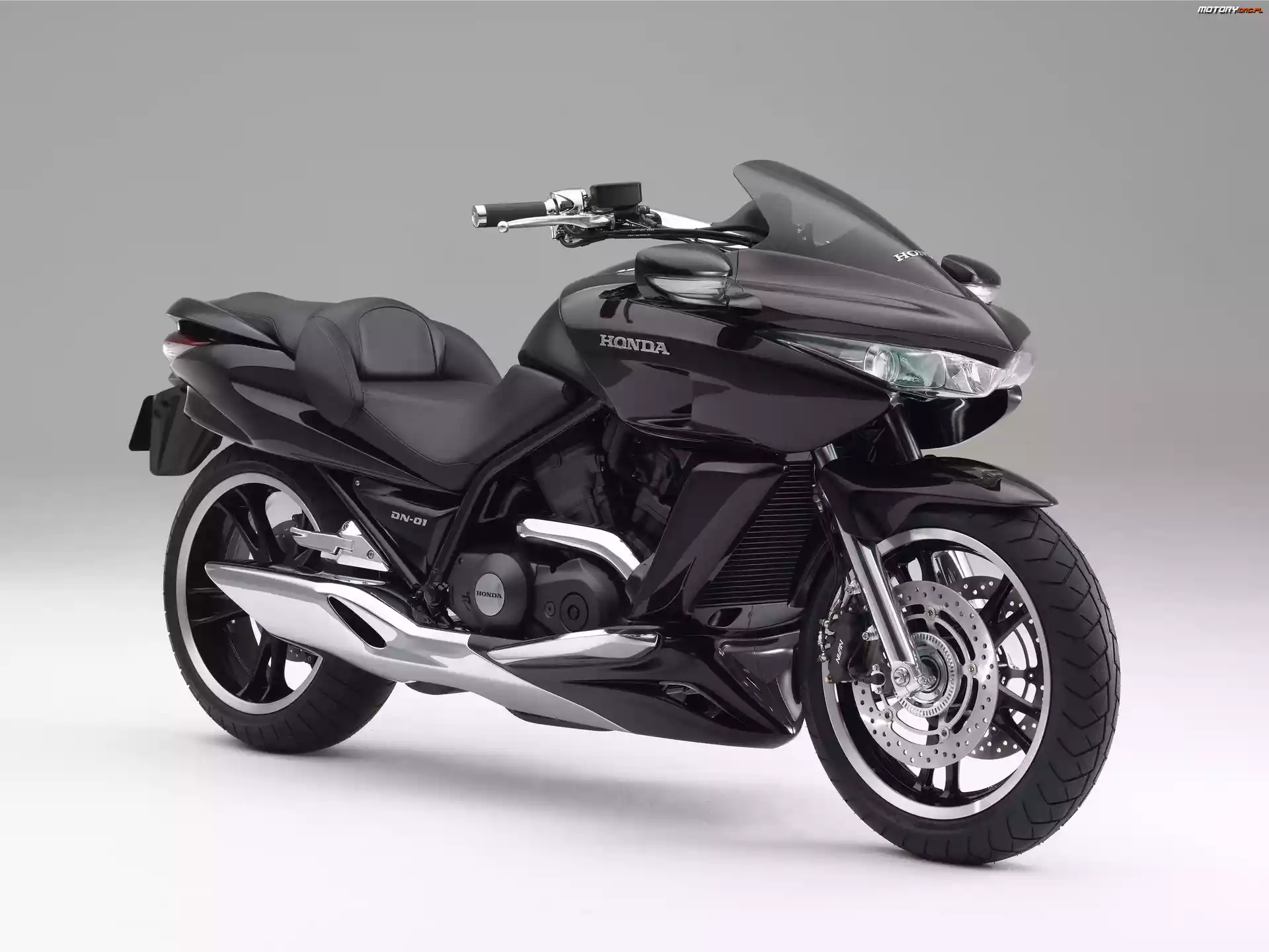 Owiewki, Honda DN-01, Czasza