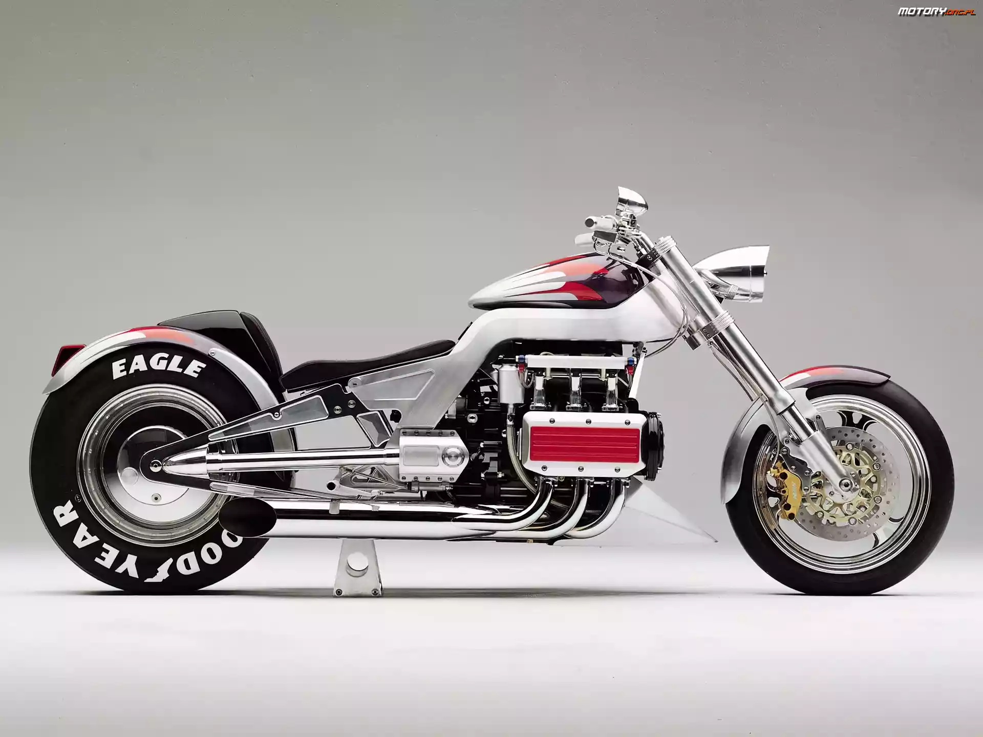Opony, Honda T4, Masywne