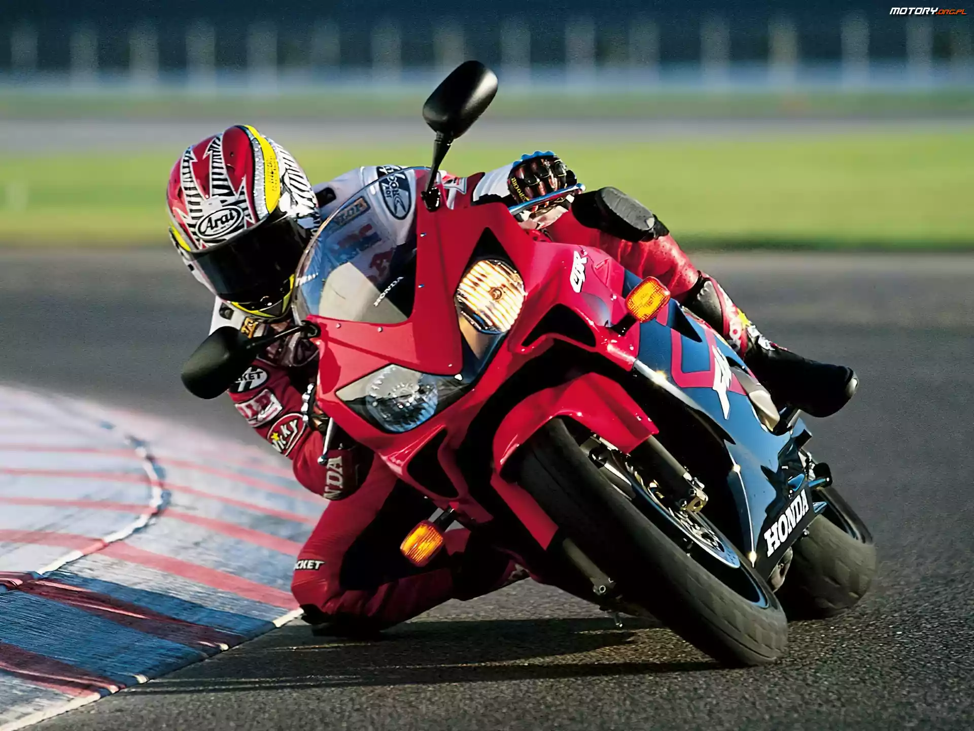 Tor, Honda, Kask