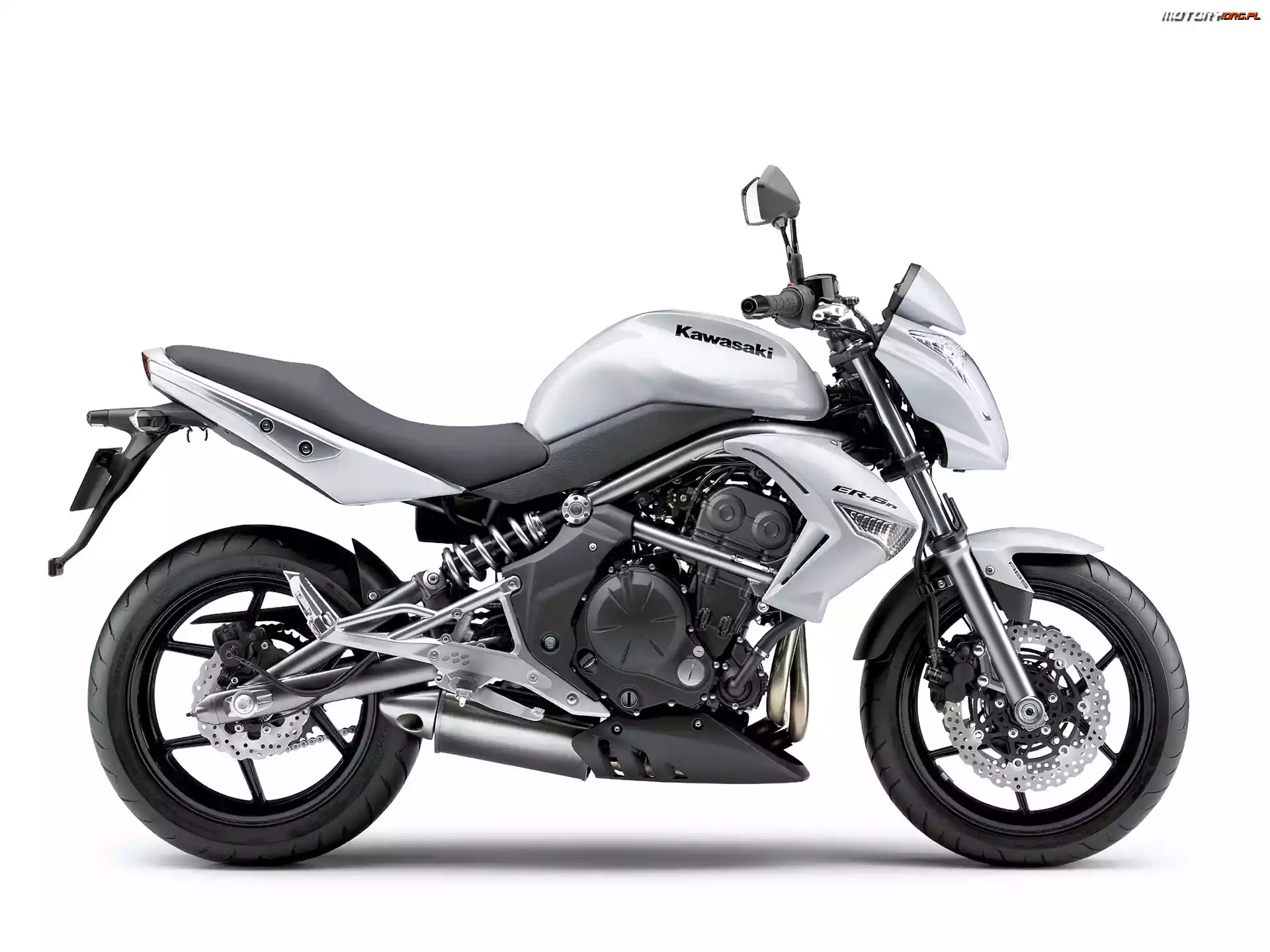 Gazu, Kawasaki ER-6N, Manetka