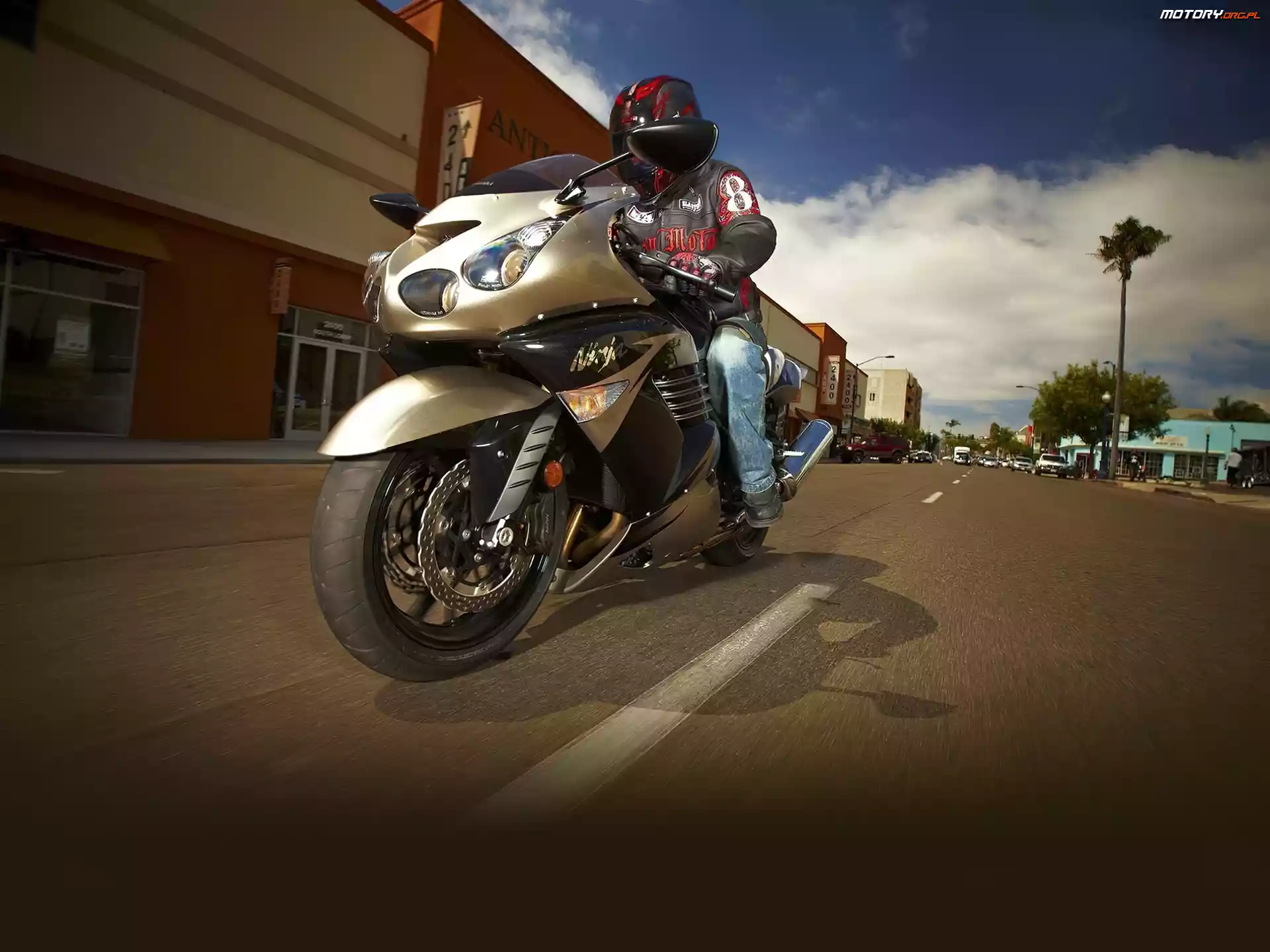 Test, Kawasaki ZZR 1400, Miasto
