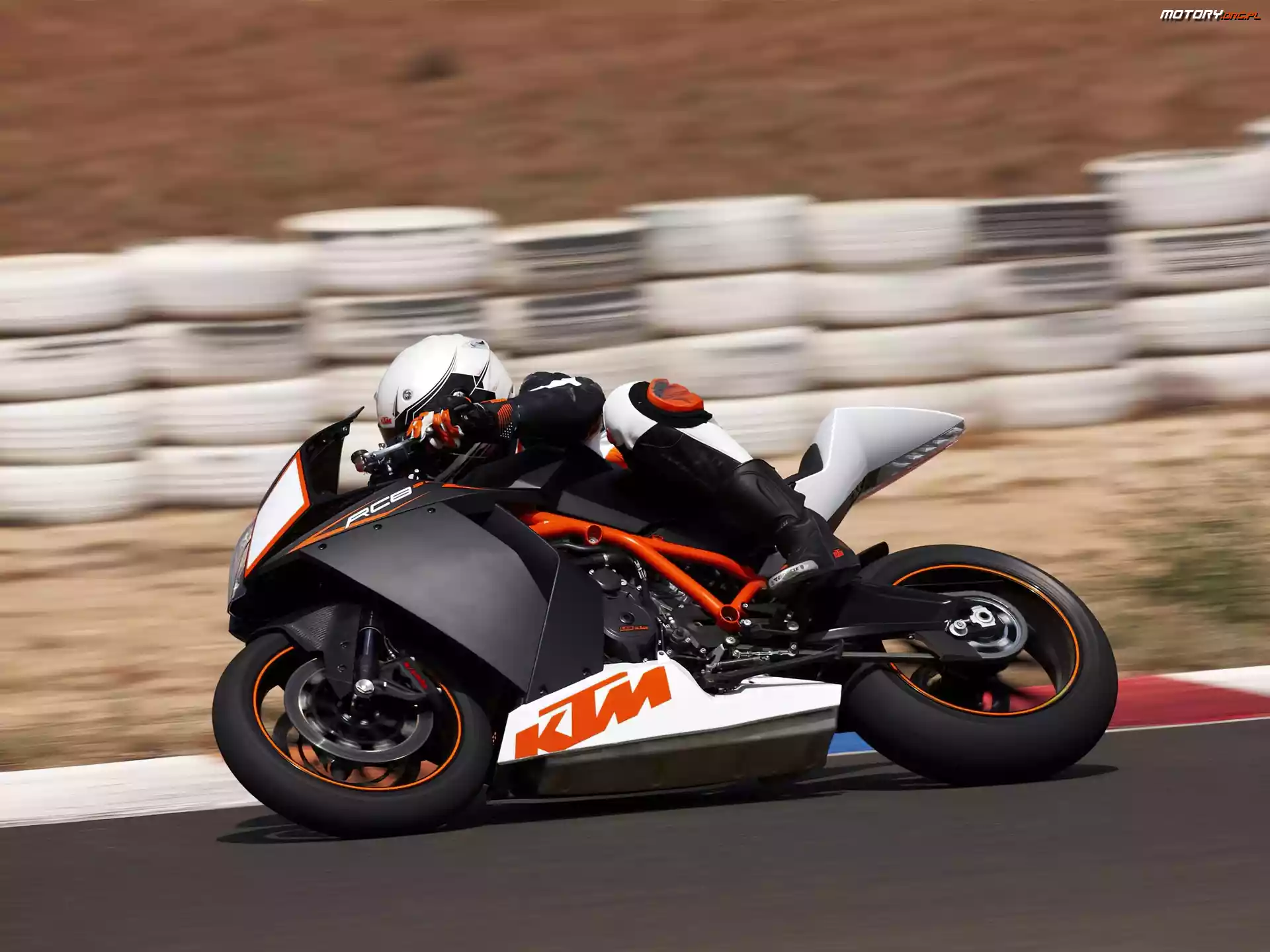 Wyścigowy, KTM RC8, Tor