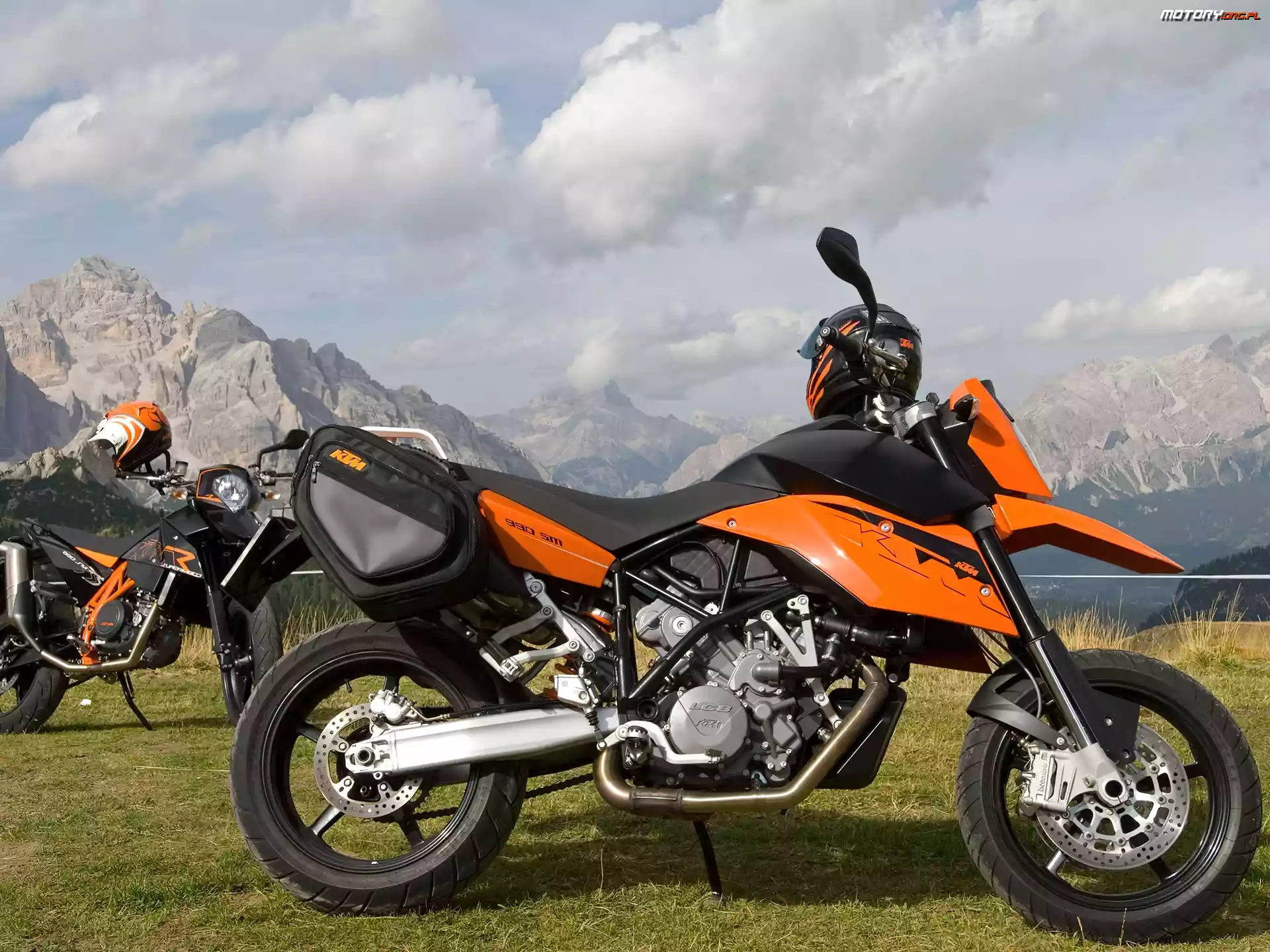 Sakwy, KTM 990 Supermoto, Wahacz
