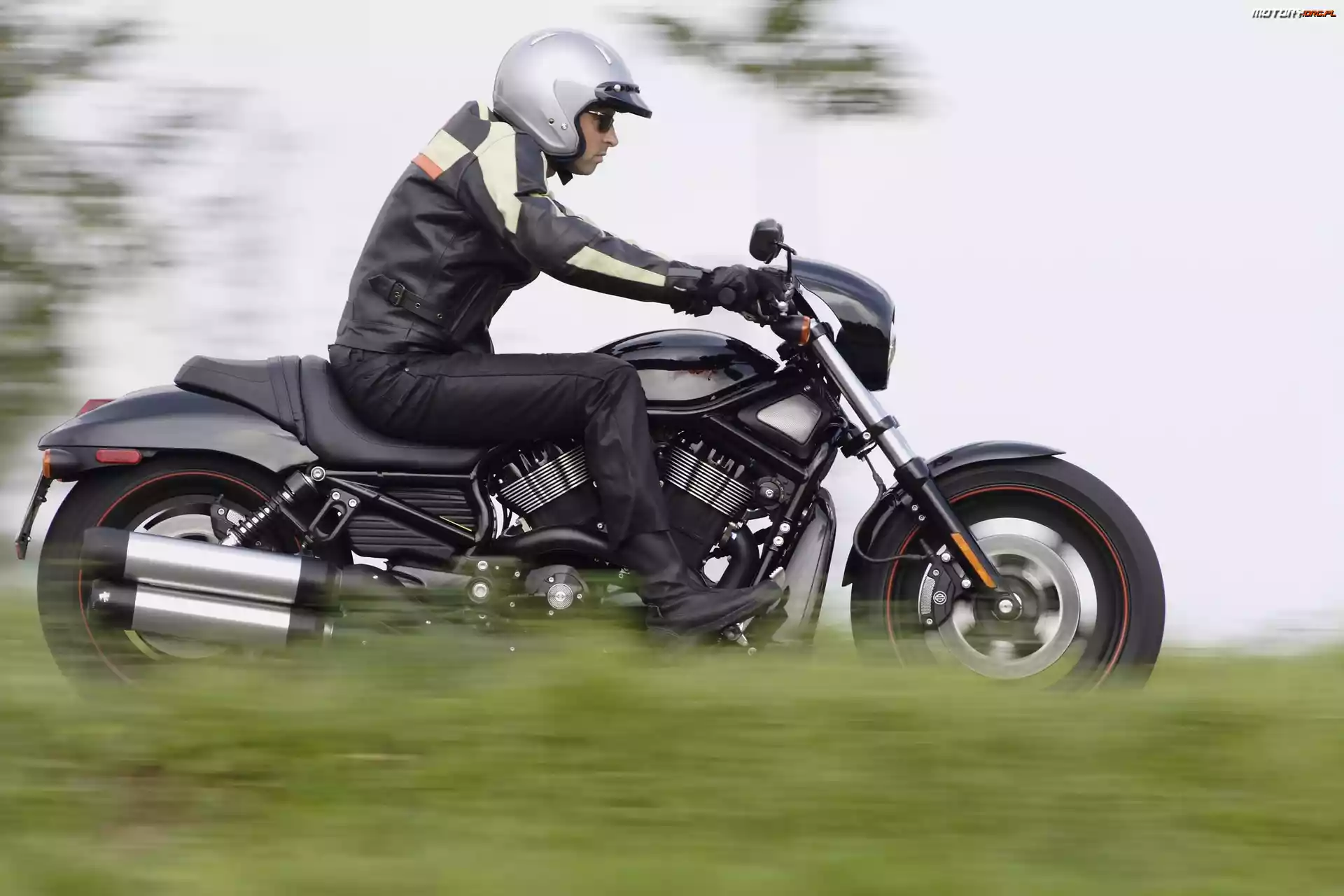 Night Rod, Motocykl, Mężczyzna