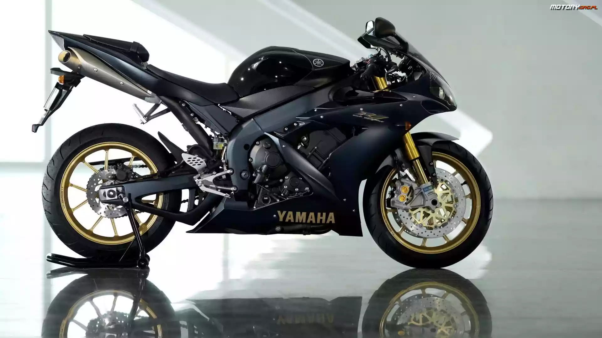 R1, Motocykl, Yamaha