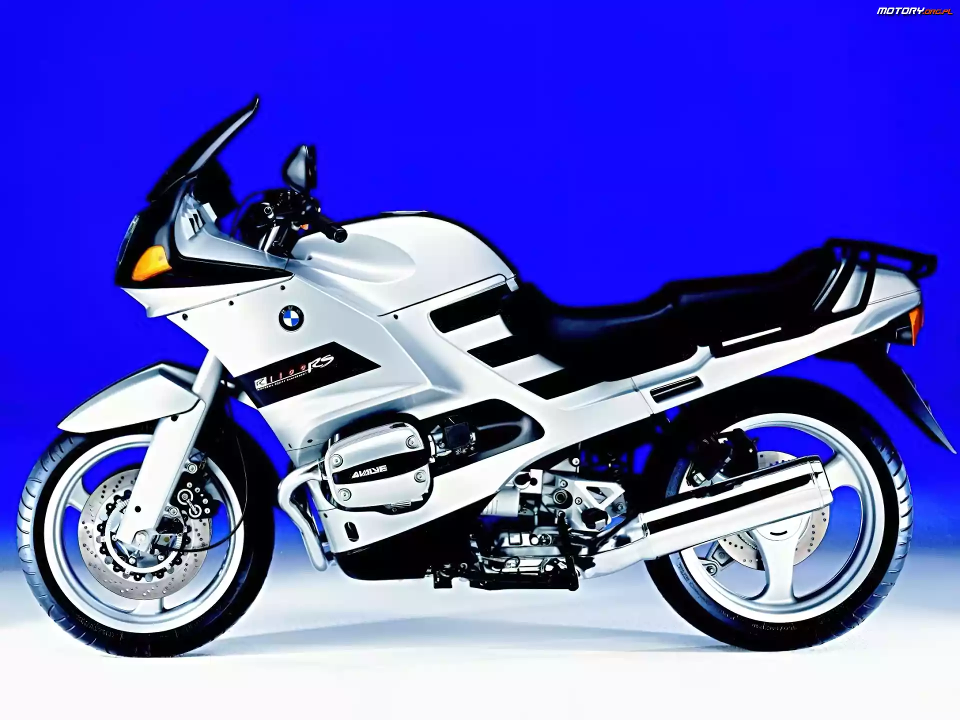 Lewy Bok, Motor BMW