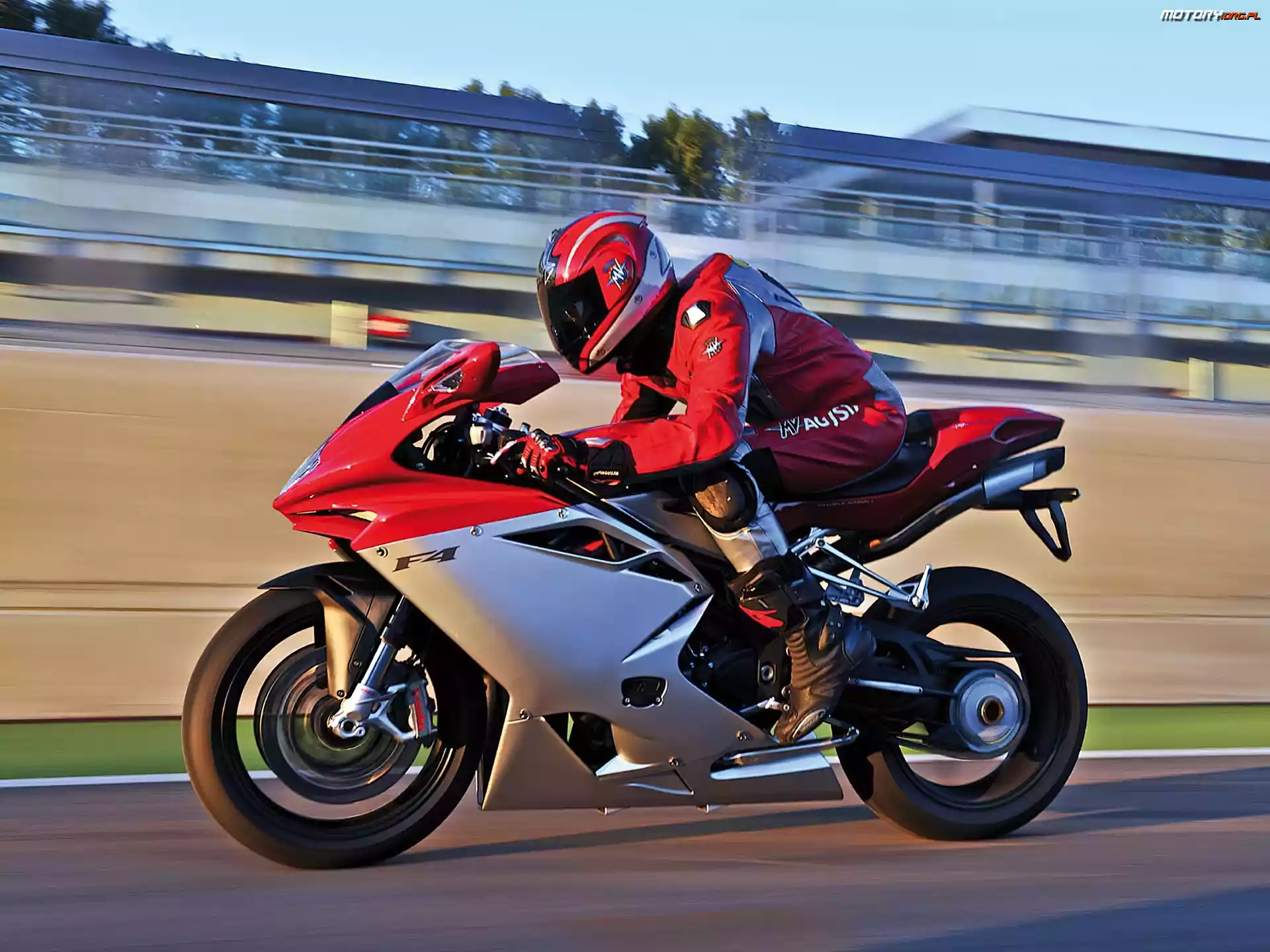 Jednoczęściowy, MV Agusta F4, Kombinezon