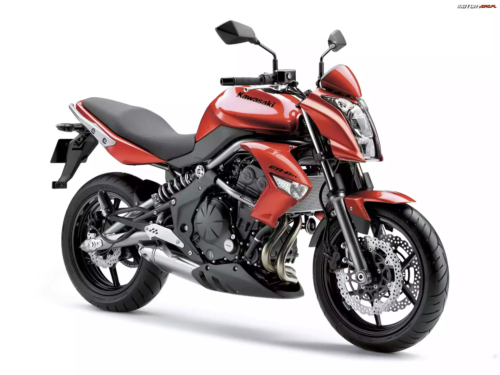 Kawasaki ER-6N, Naked