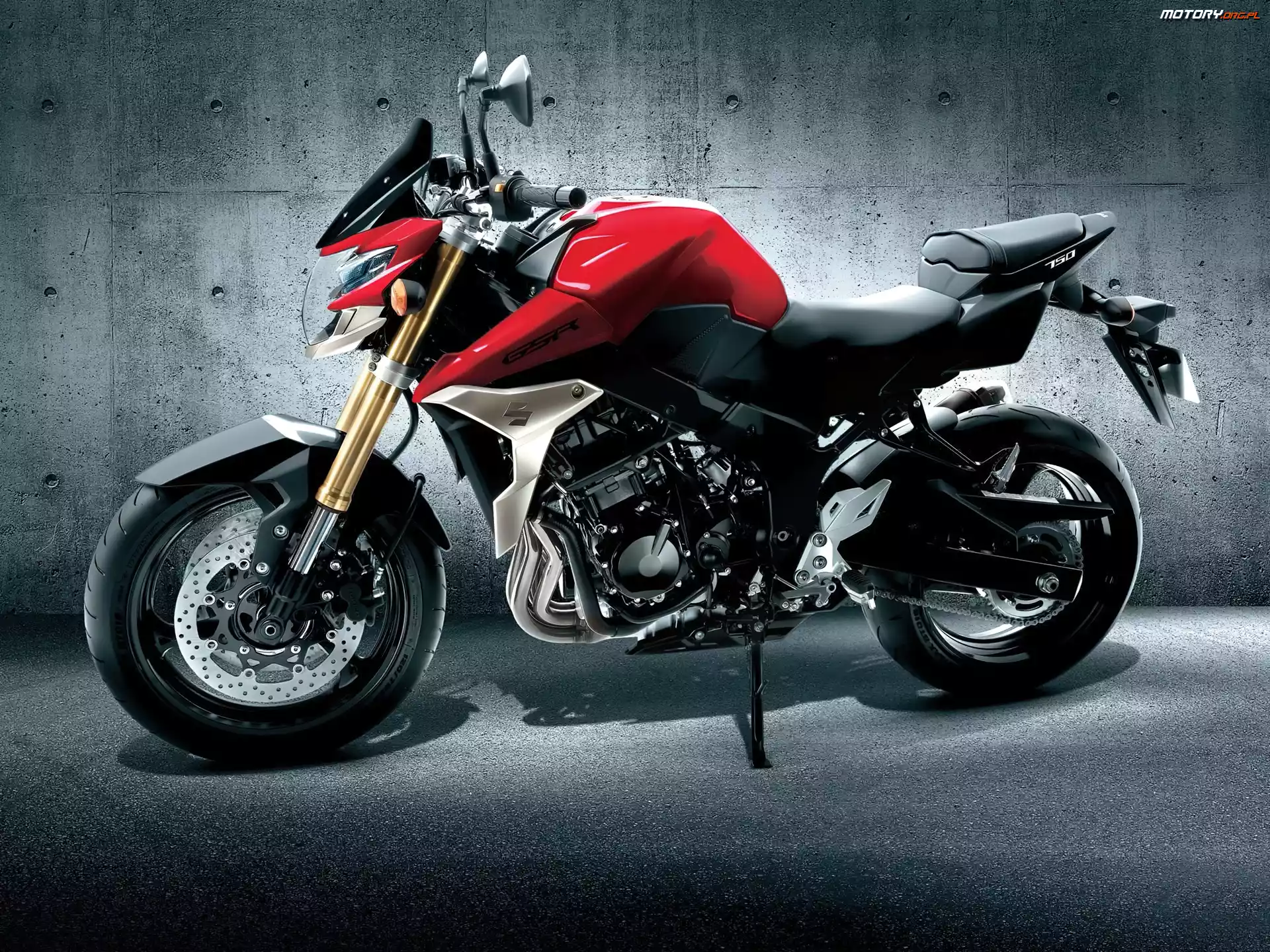 Suzuki GSR750, Nowy, Model