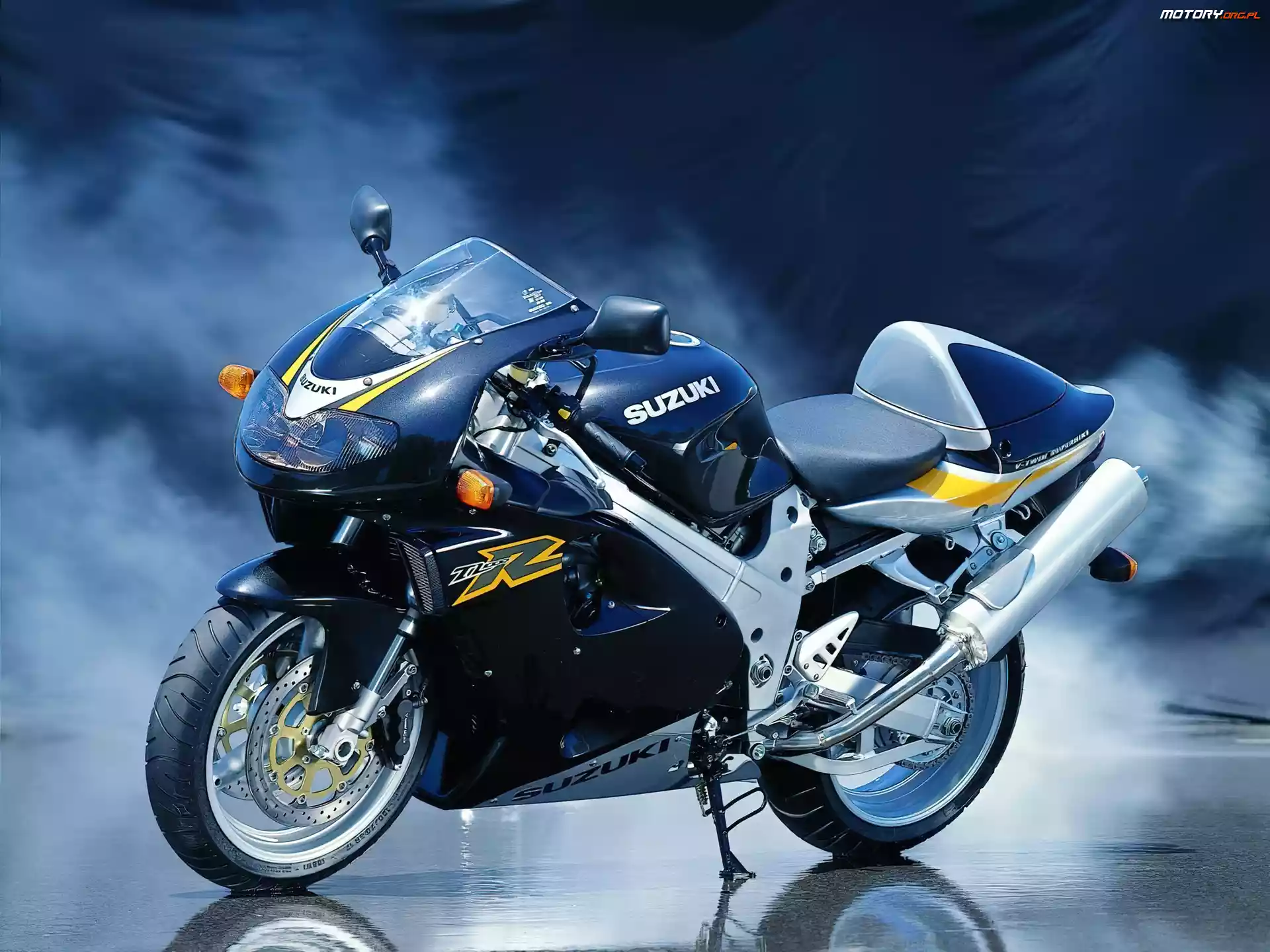 opony, tłumik , Motory Suzuki, koła, światła , lusterka, kierownica, siedzenie