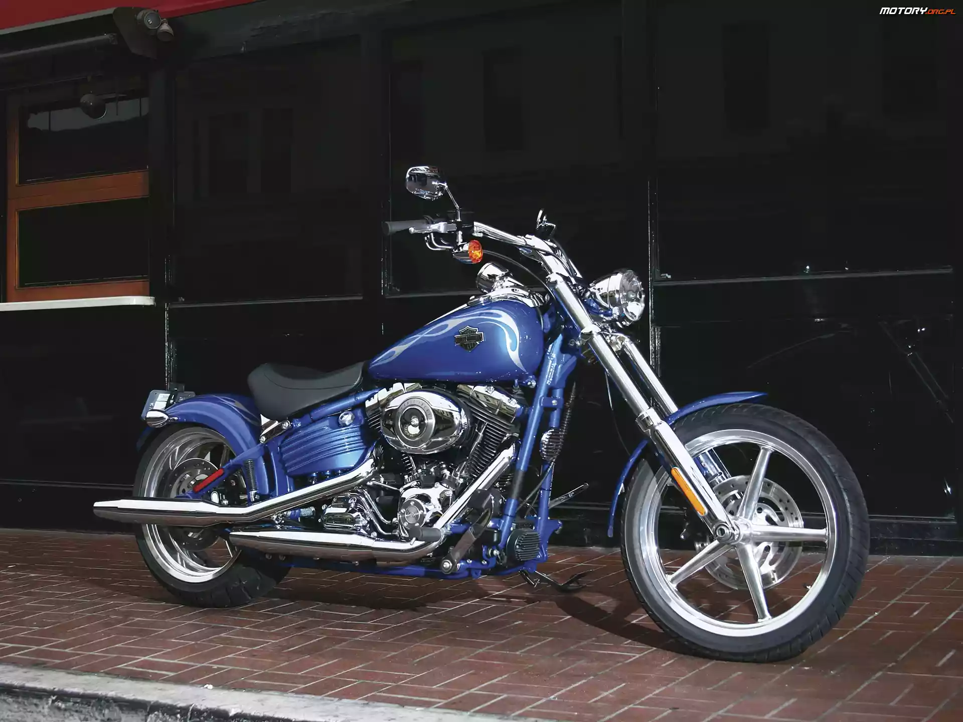 Dekle, Softail Rocker C, Chromowane