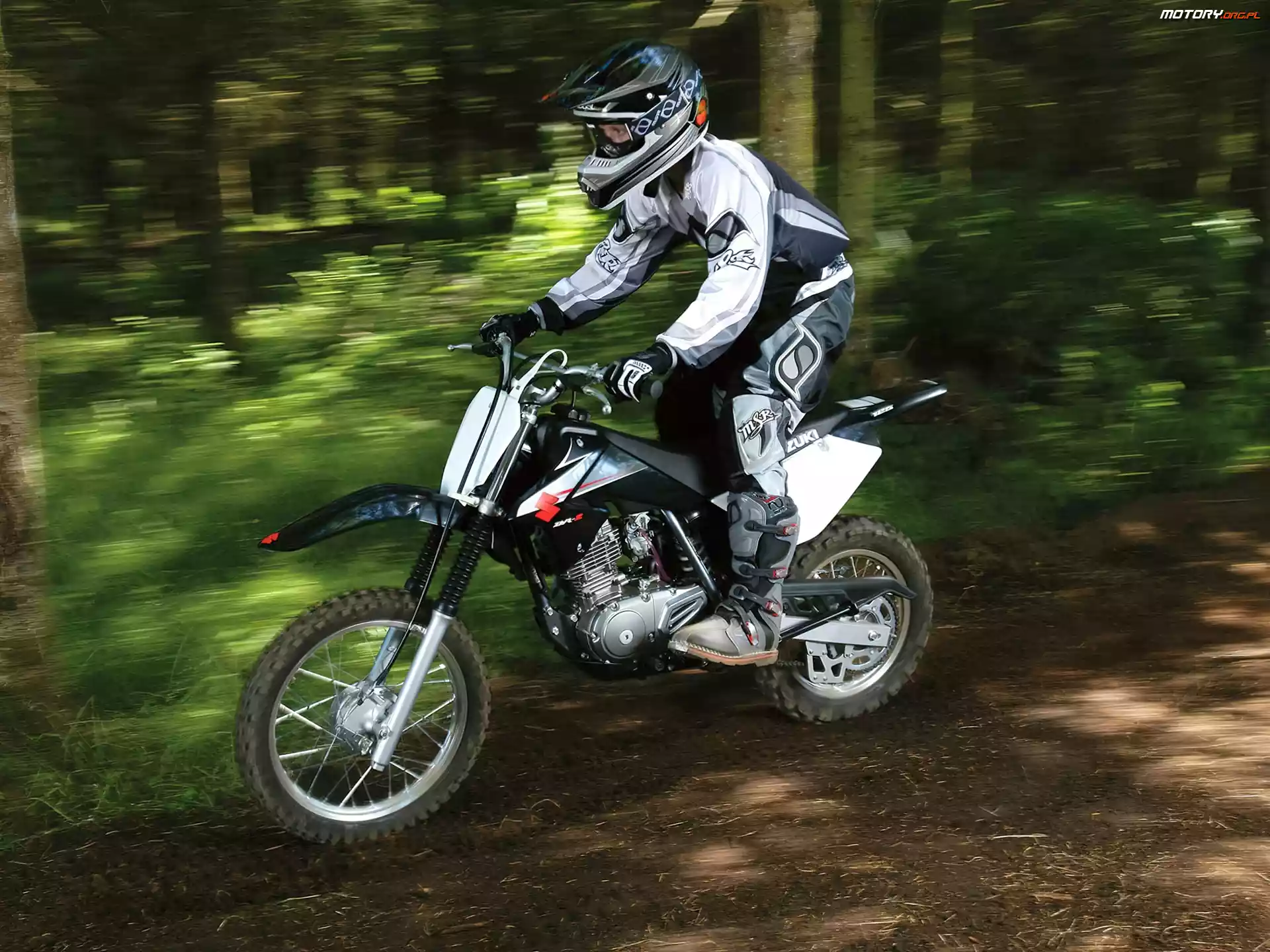 Crossowe, Suzuki DRZ 125, Buty