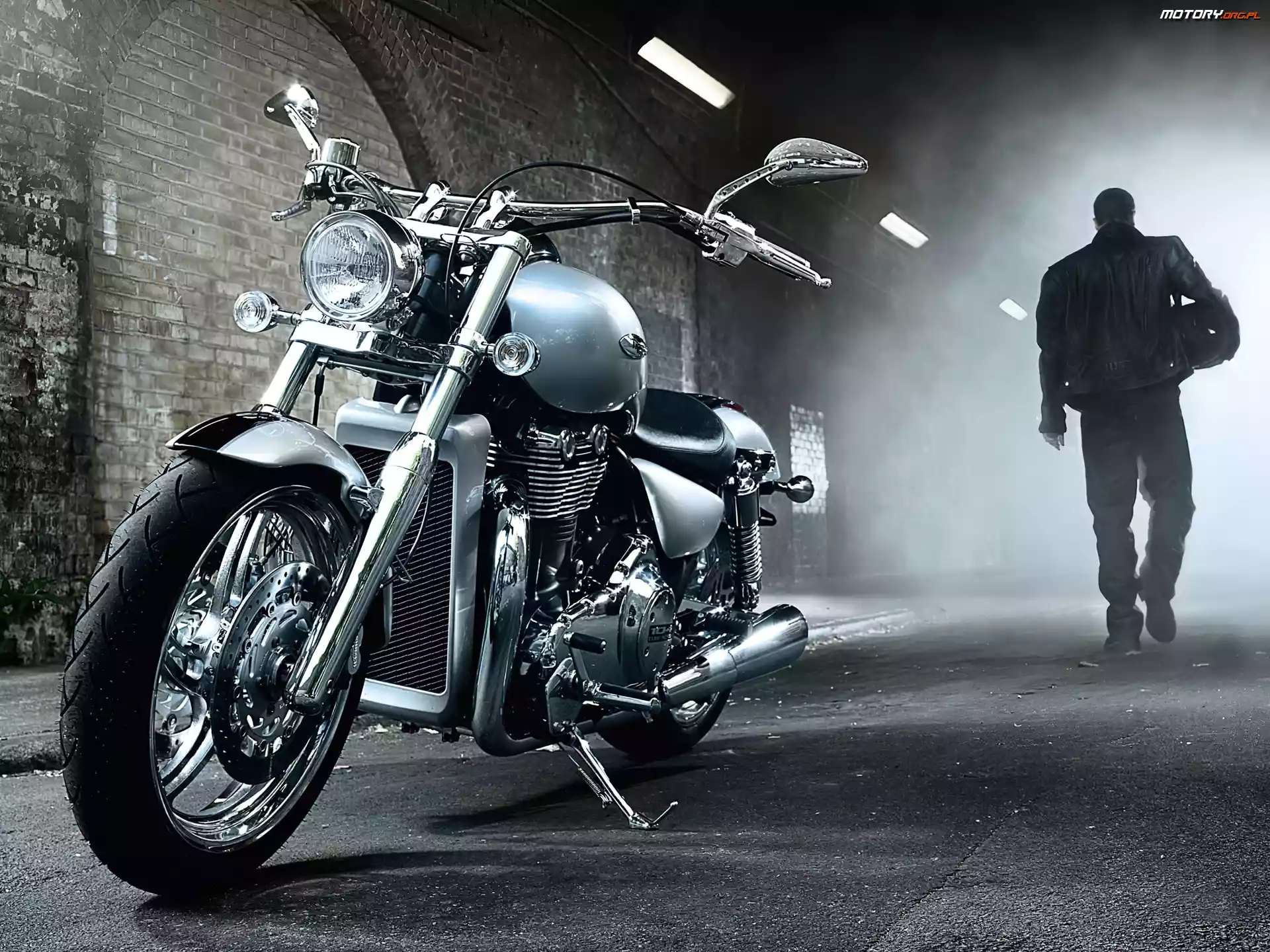 Chłodnicy, Triumph Thunderbird, Osłona