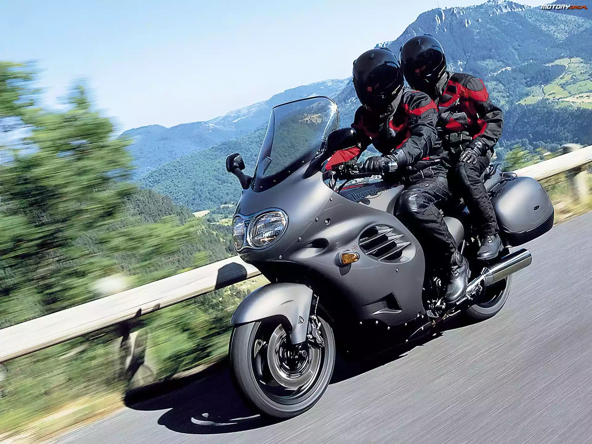 Trasa, Triumph Trophy 1200, Owiewki