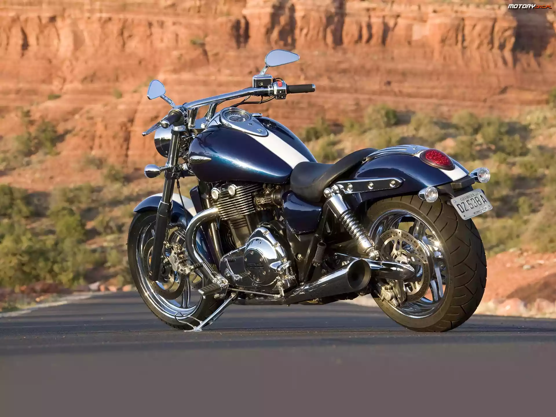Wydechowy, Triumph Thunderbird, Układ