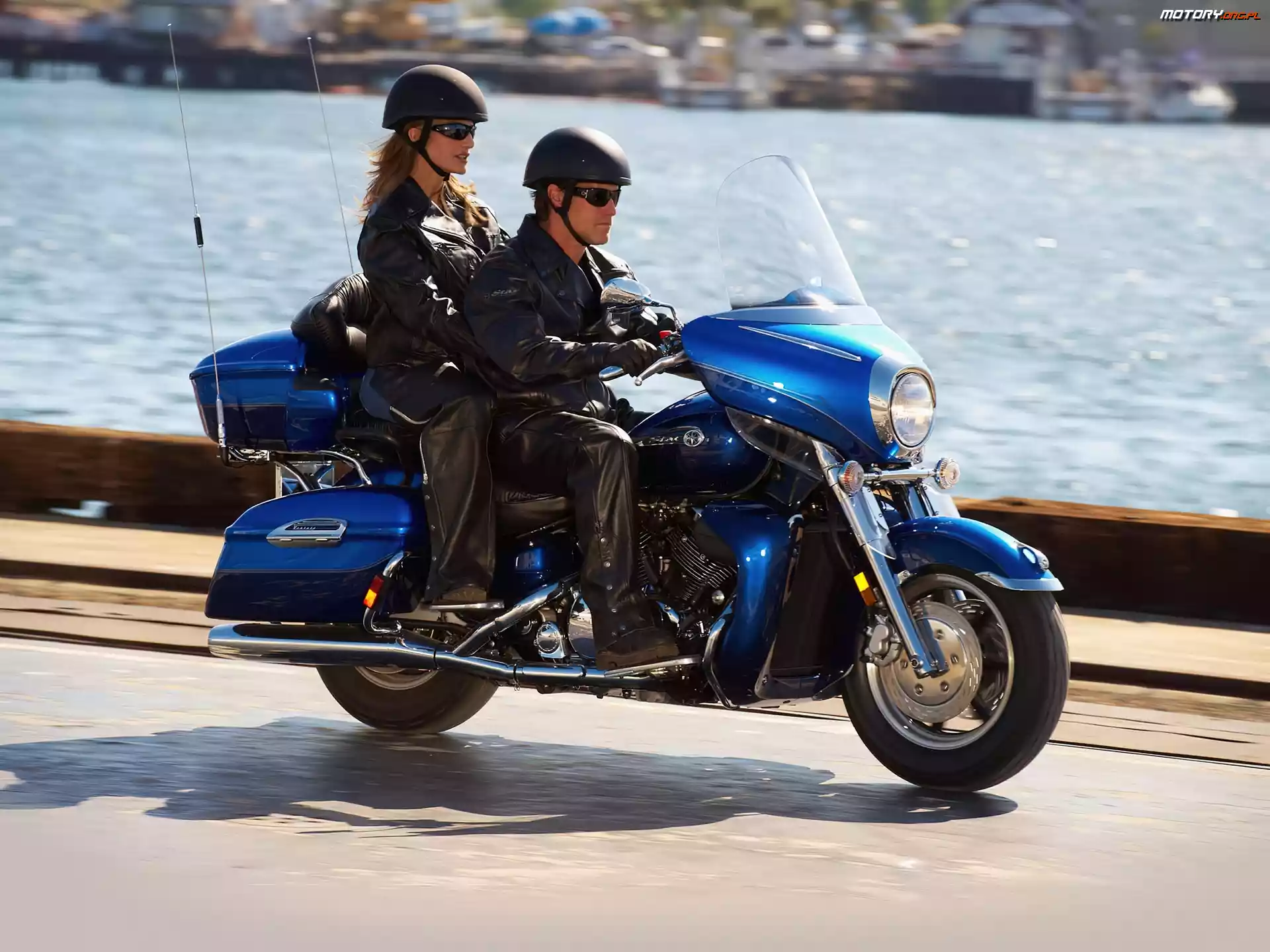 Antena, Yamaha Royal Star Venture, Kufry