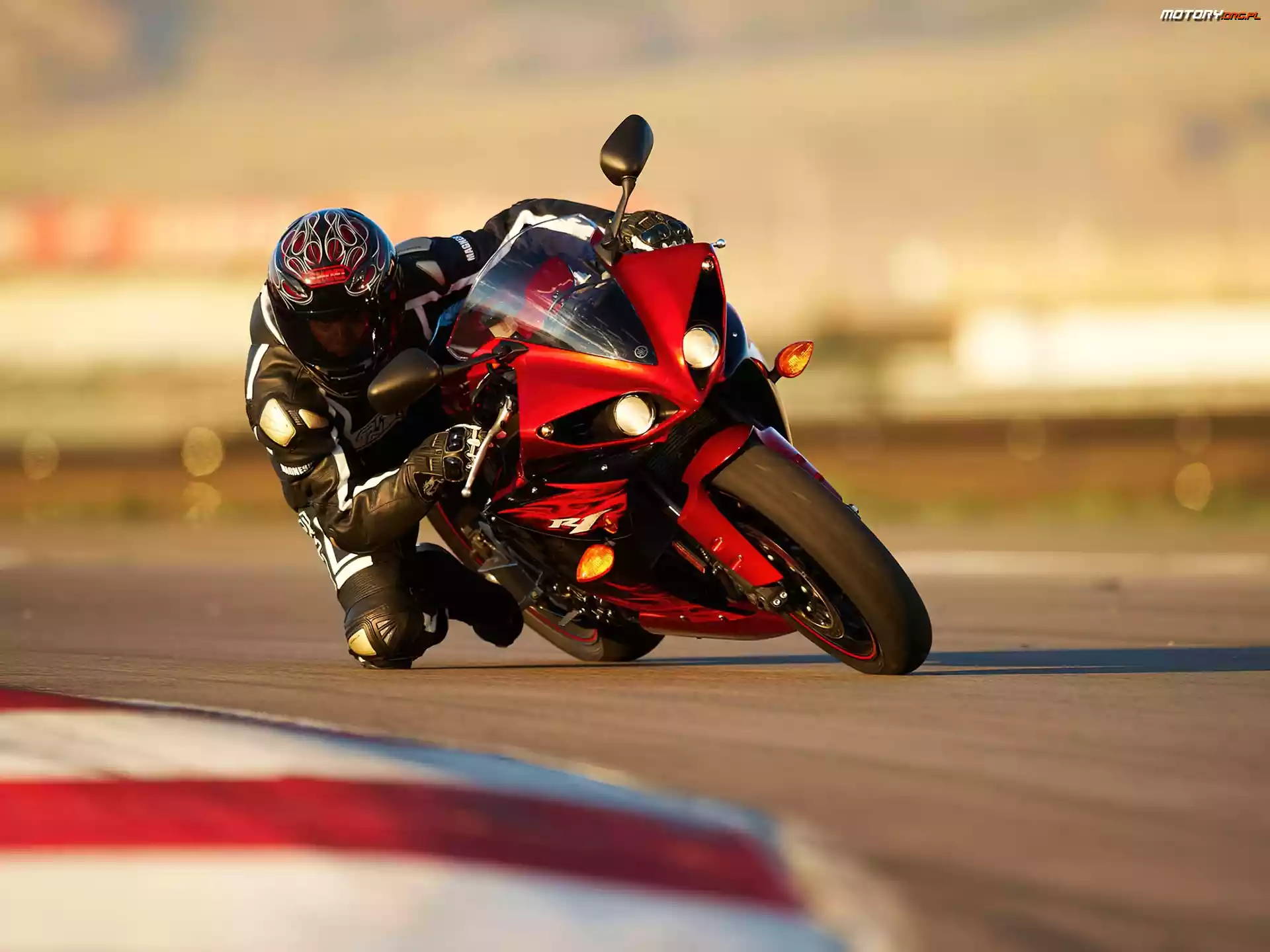 Kolano, Yamaha YZF R1