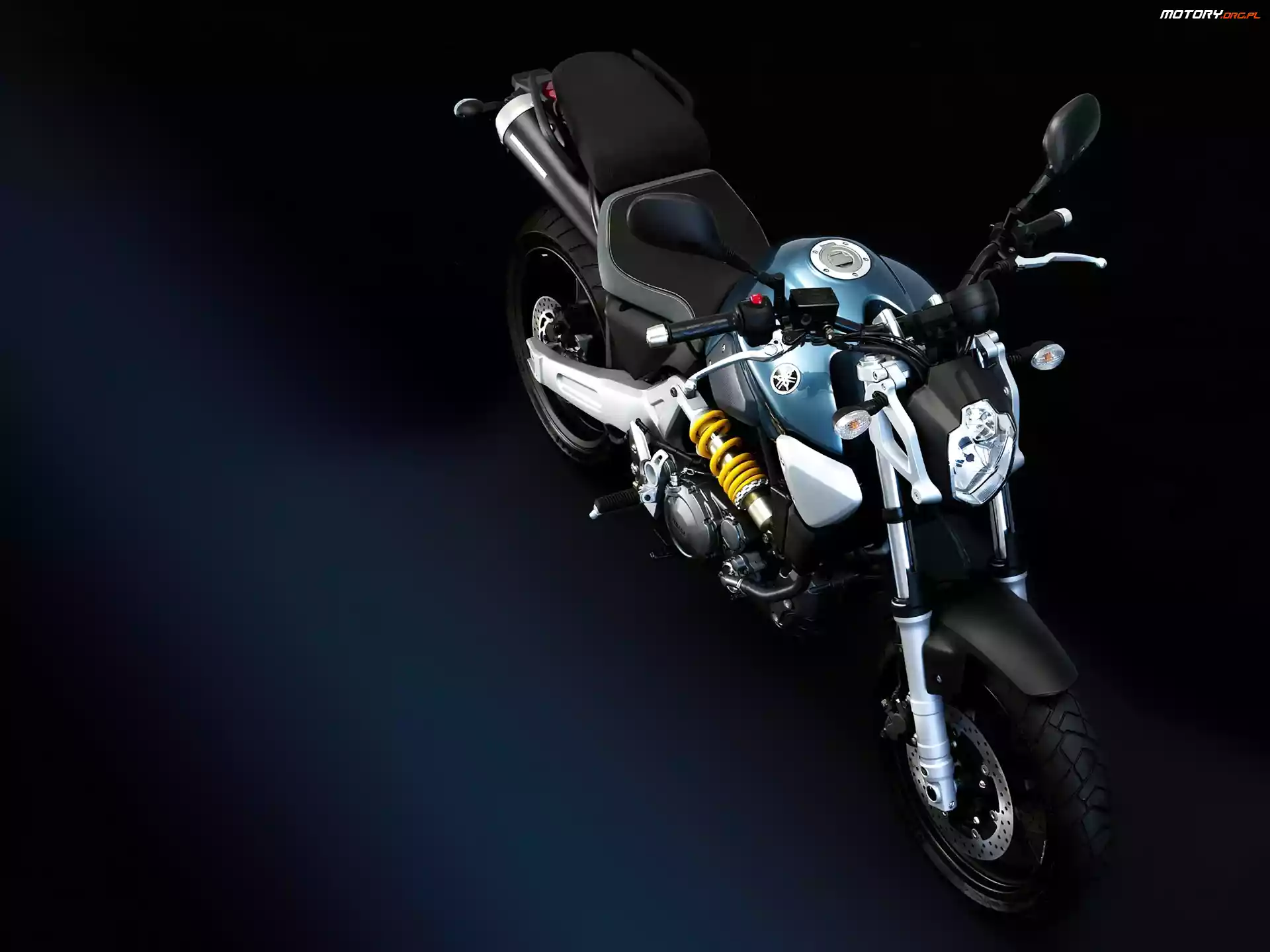 Lusterka, Yamaha MT-03, Sprężyna