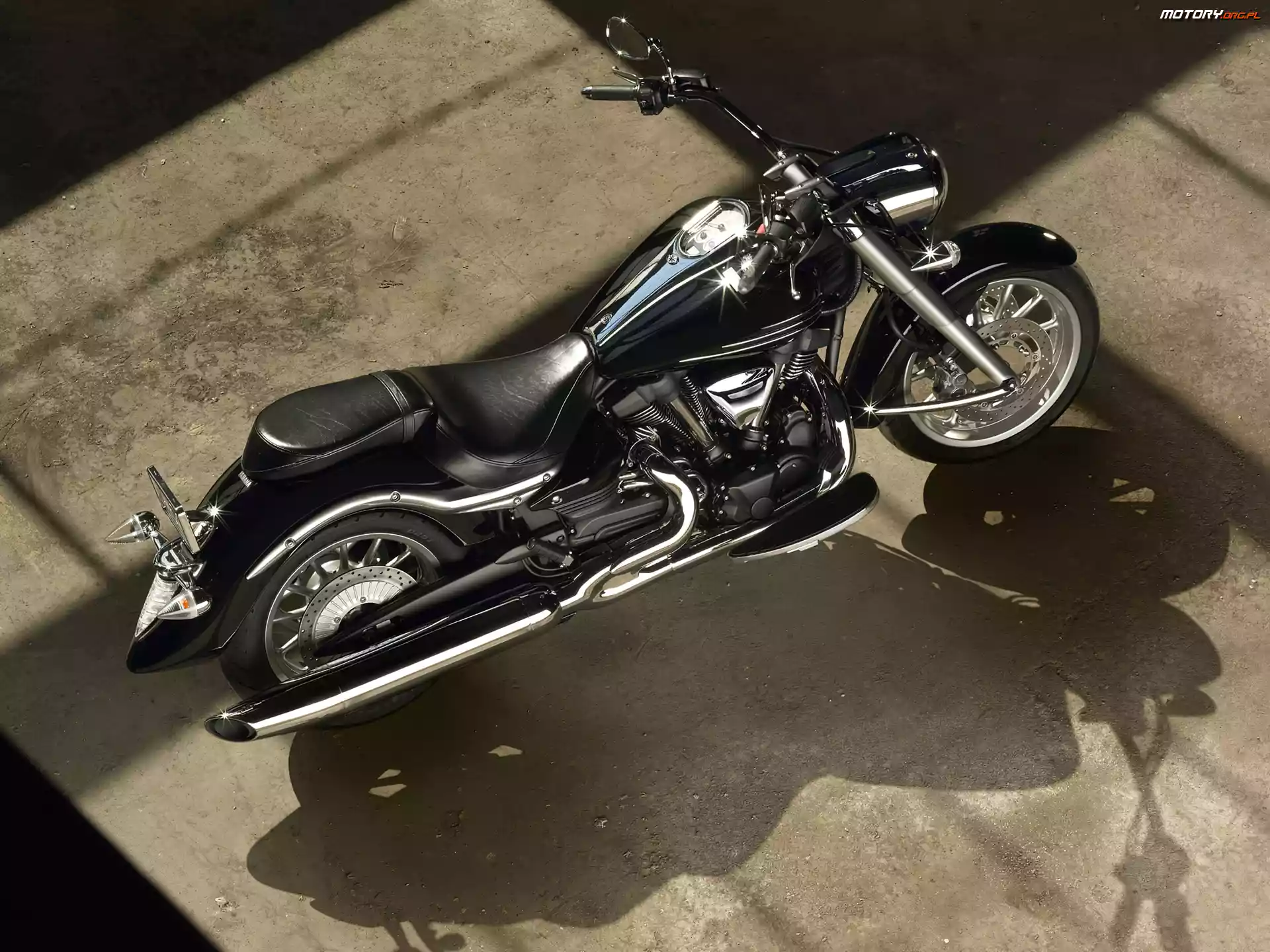 Chrom, Yamaha XV1900A Midnight Star