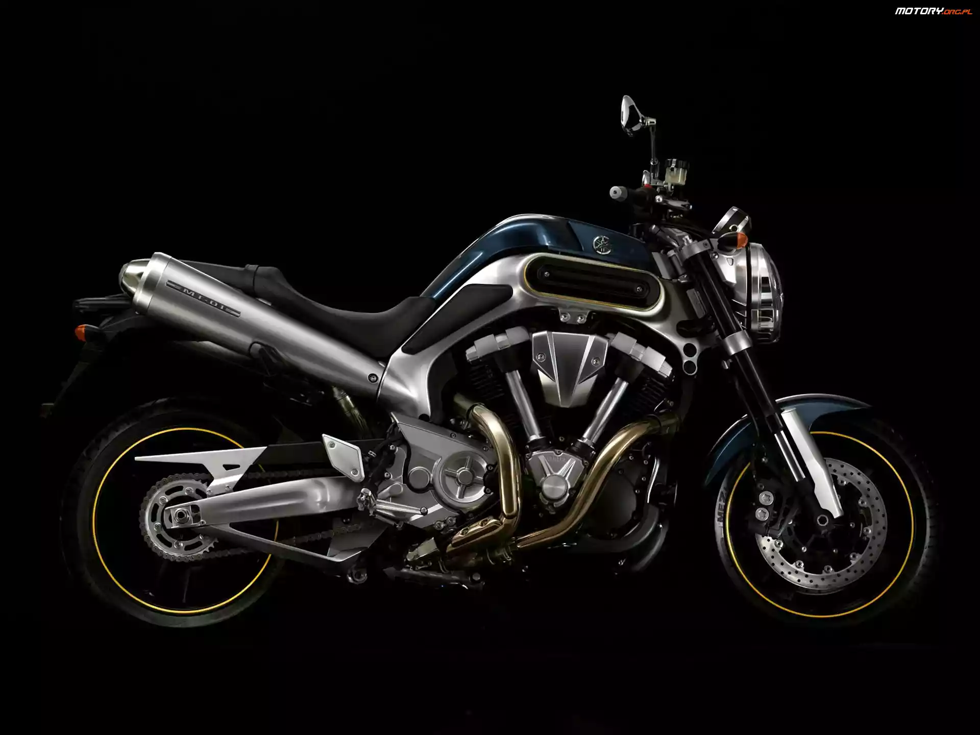 Układ V, Yamaha MT-01, Silnik